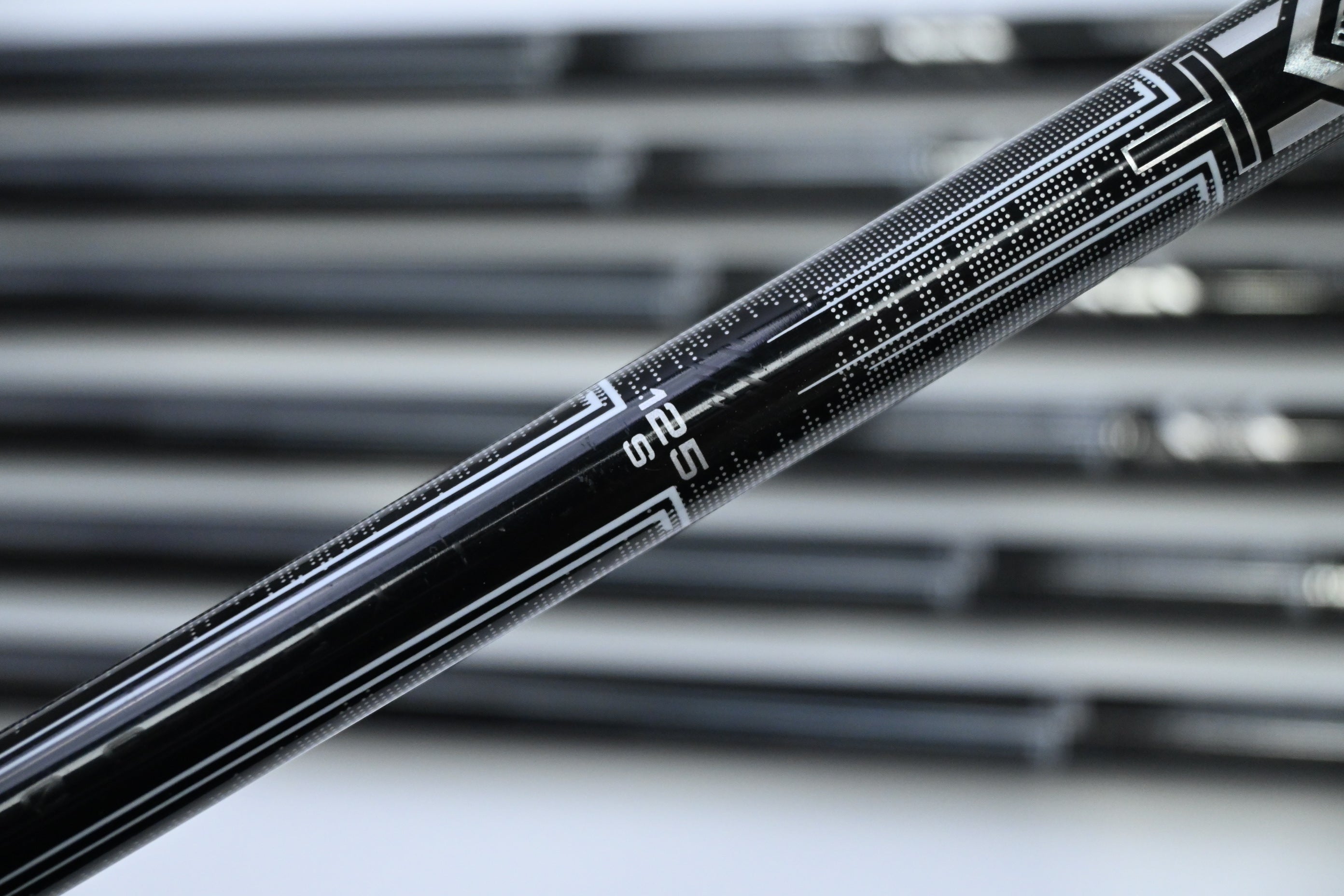 Vice VGI03 Irons / 4-PW / Stiff Flex MMT 125 Shafts