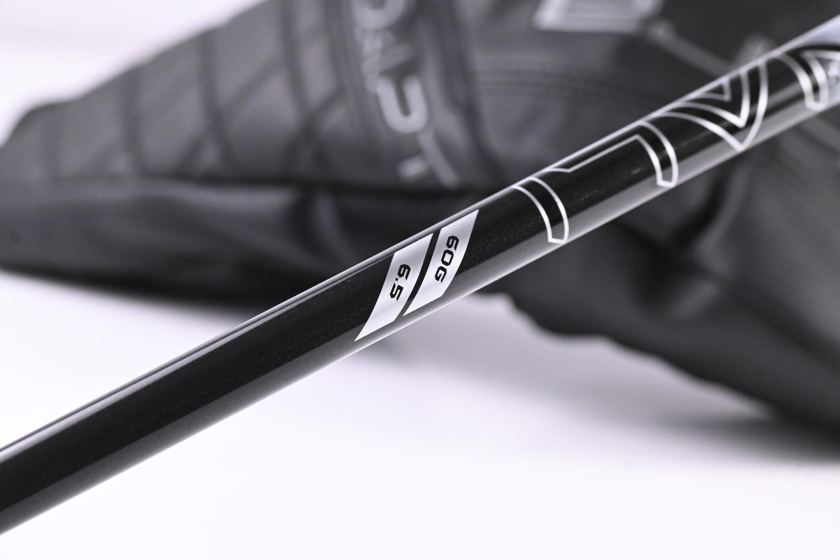 Cobra DS-Adapt MAX-D Driver / 10.5 Degree / X-Flex Denali Black 60 Shaft