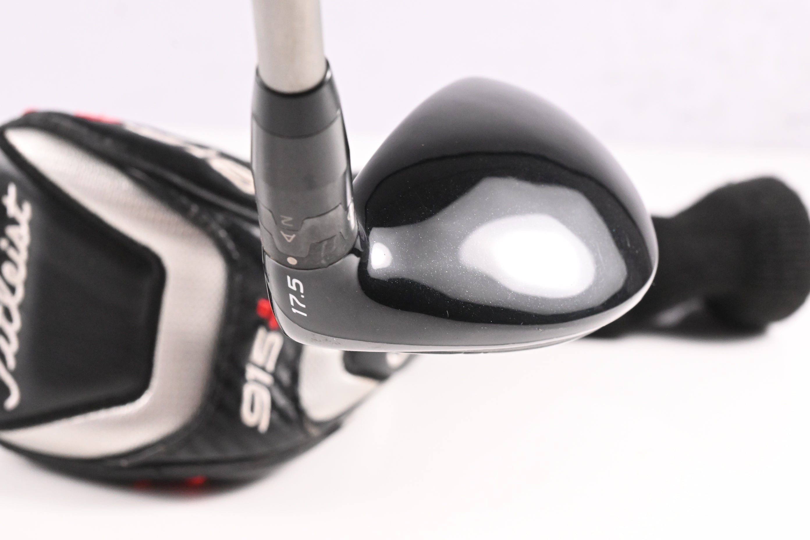 Titleist 915H #2 Hybrid / 17.5 Degree / Stiff Flex Diamana S+ Blue 70 HY Shaft