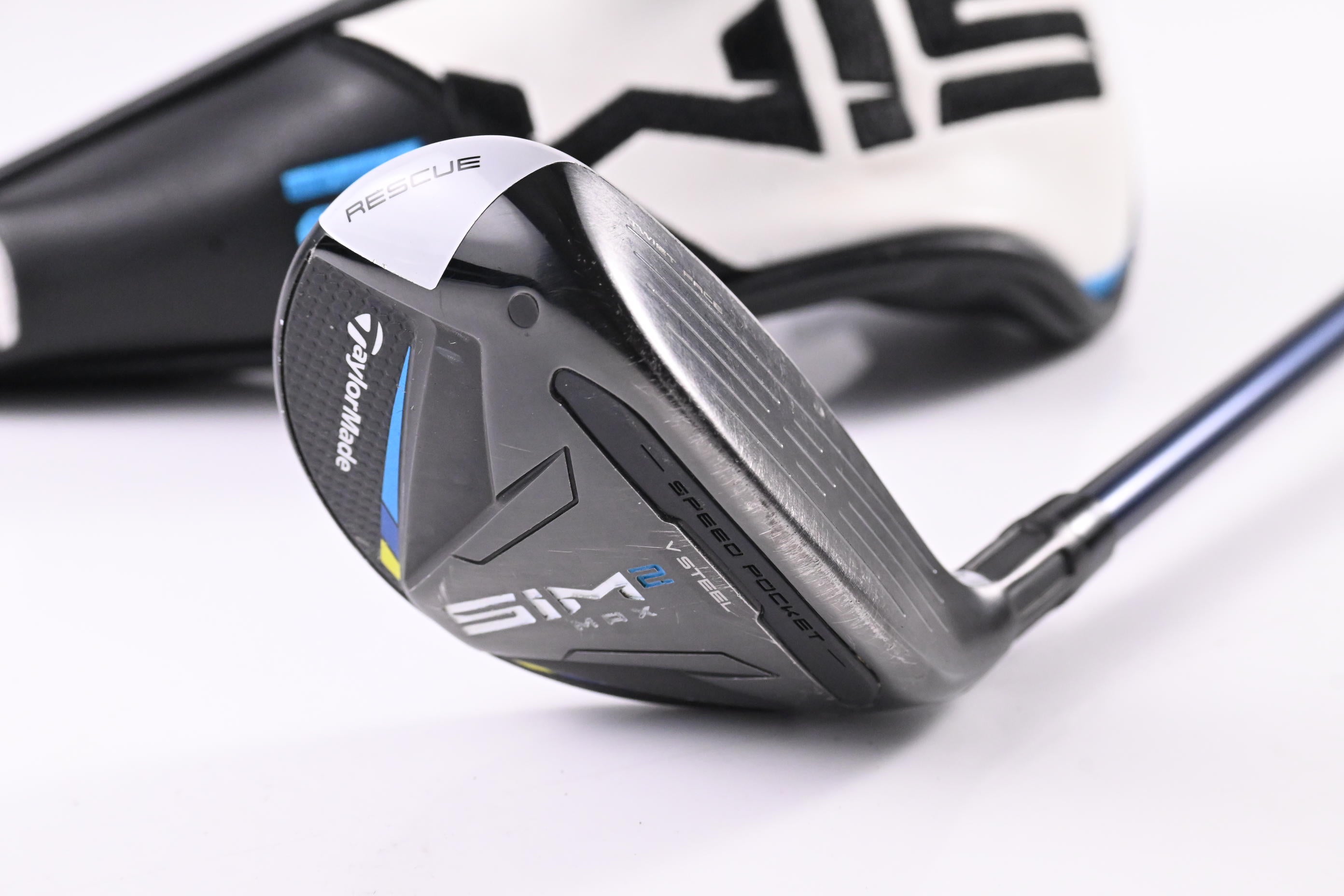 Taylormade SIM2 Max #3 Hybrid / 19 Degree / Stiff Flex Ventus Blue 7 Shaft
