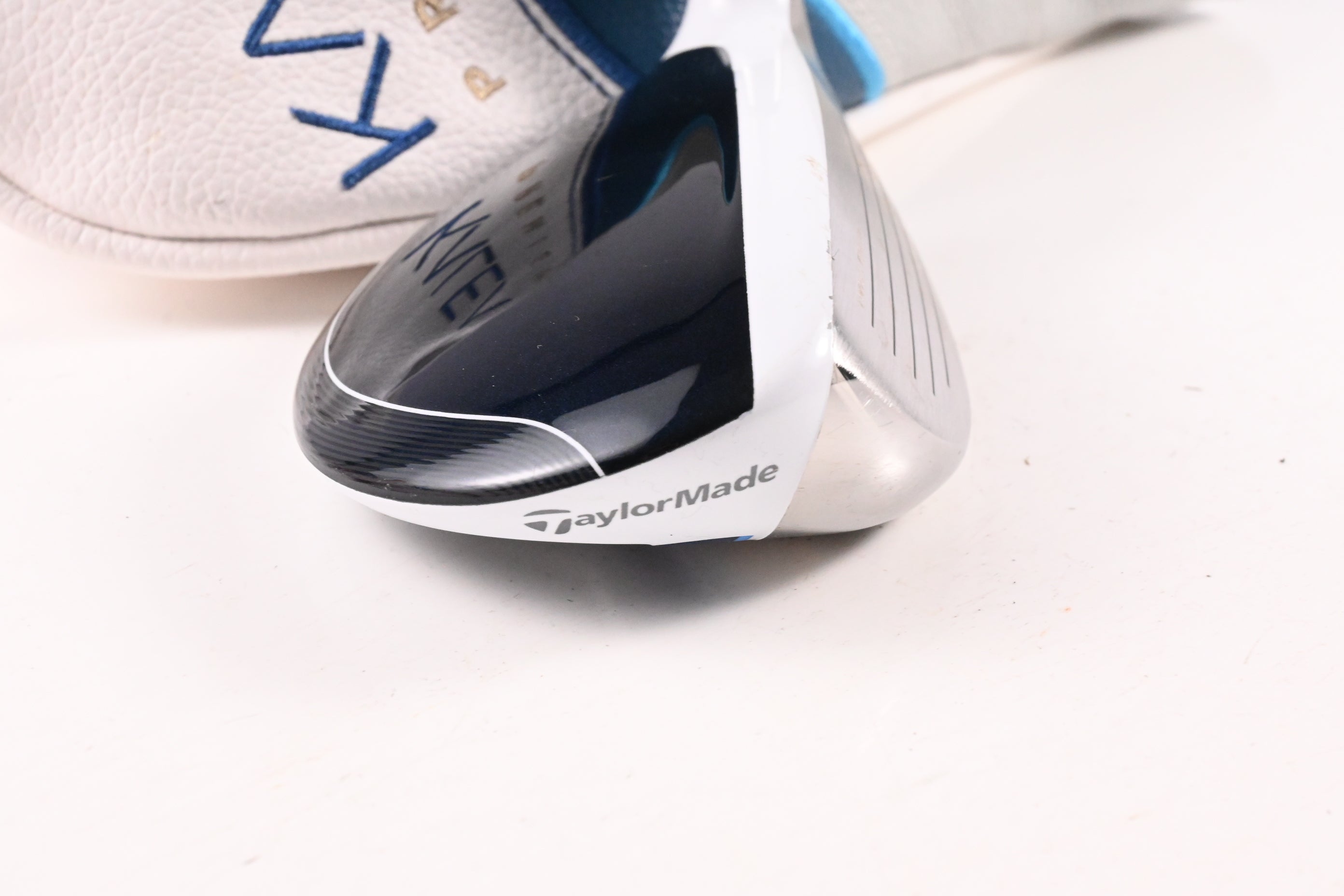 Ladies Taylormade Kalea Premier #6 Hybrid / 31 Degrees / Ladies Flex Kalea 40