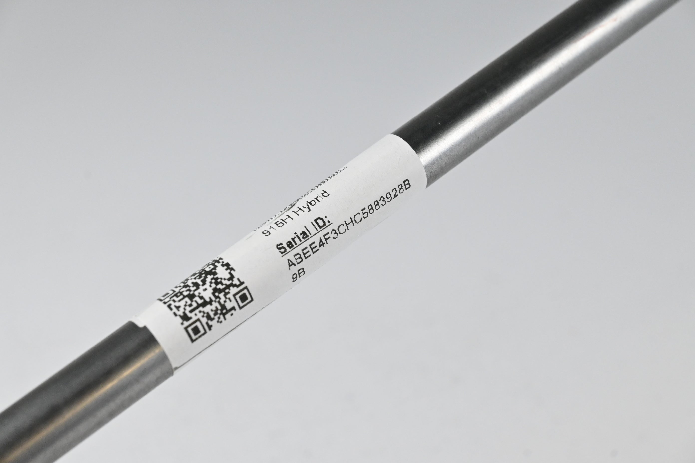 Titleist 915H #3 Hybrid / 21 Degree / Regular Flex Diamana S+70 Shaft