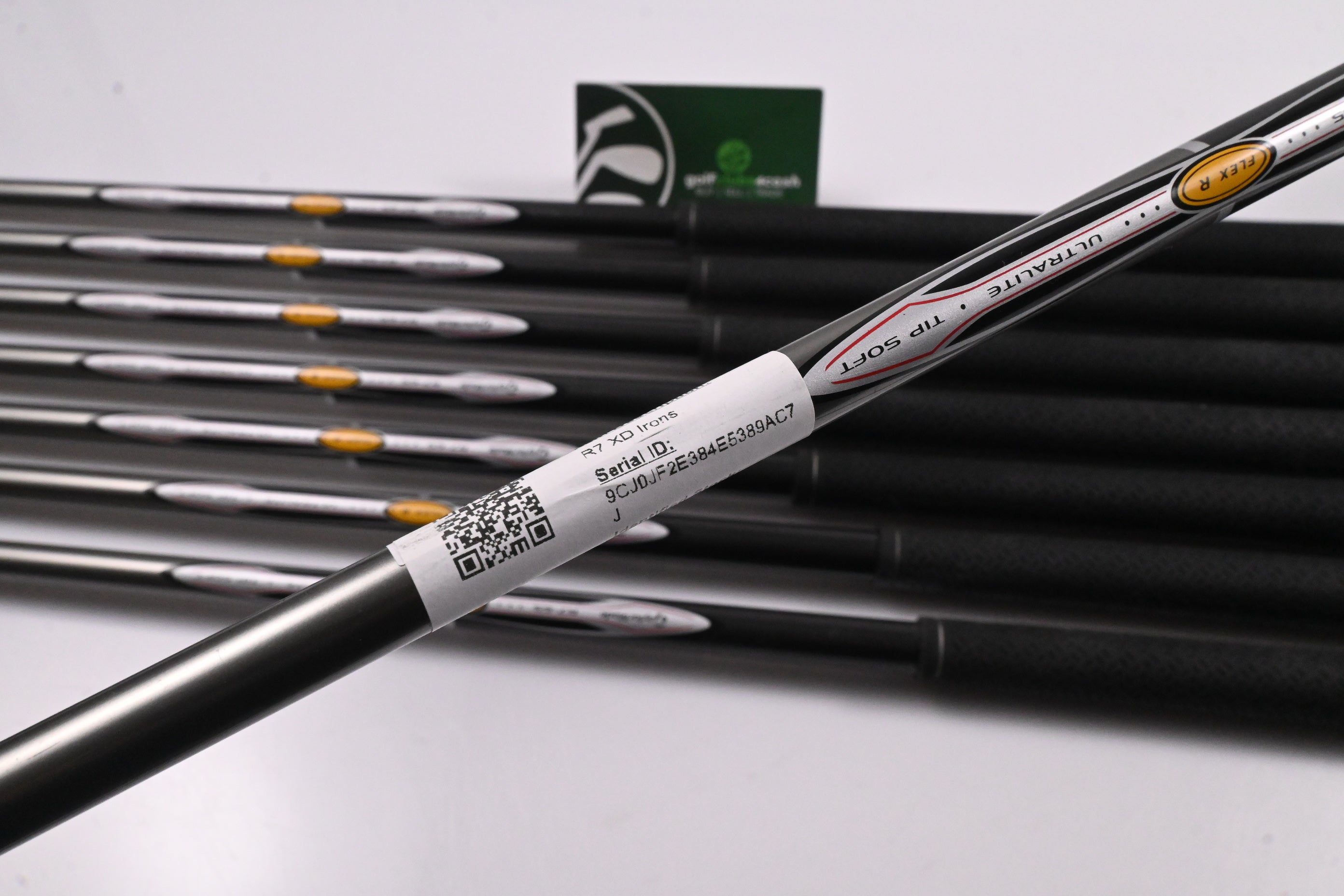 Taylormade R7 XD Irons / 4-PW+SW / Regular Flex Taylormade 65 Shafts