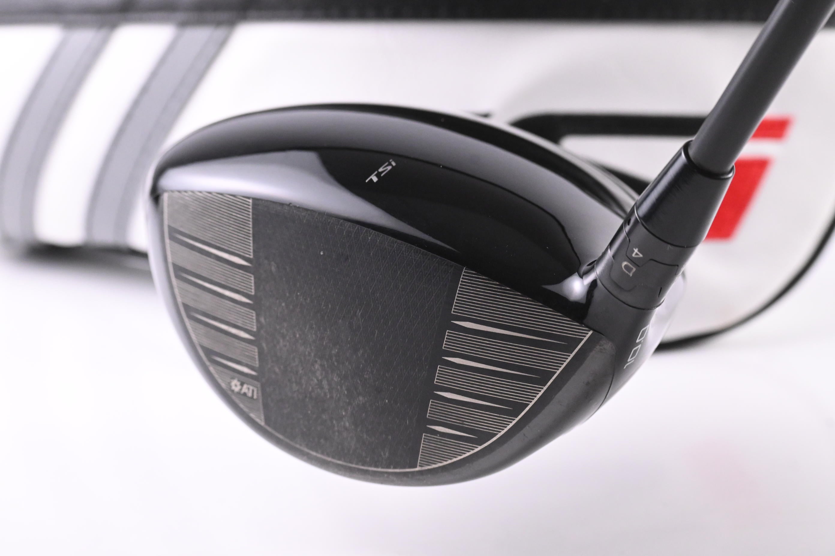 Titleist TSi3 Driver / 10 Degree / Regular Flex Kuro Kage SFW 50 Shaft