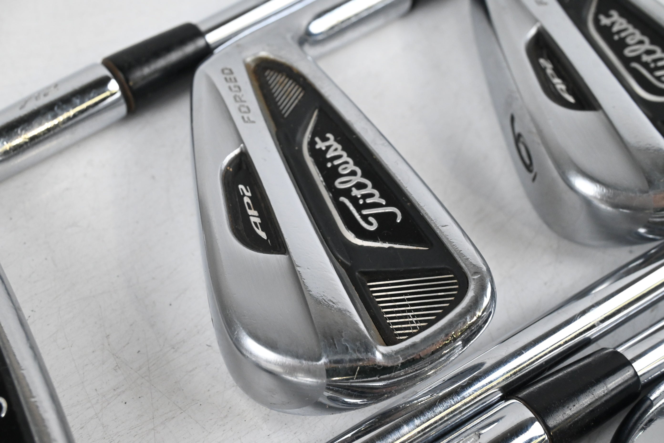 Titleist 712 AP2 Irons / 4-PW / Stiff Flex Dynamic Gold S300 Shafts