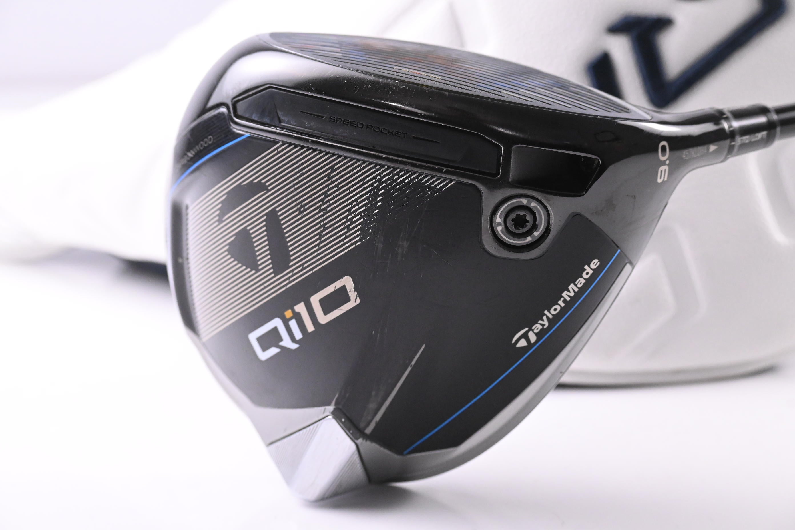 Taylormade Qi10 LS Driver / 10.5 Degree / Stiff Flex Kai'li White 60 Shaft