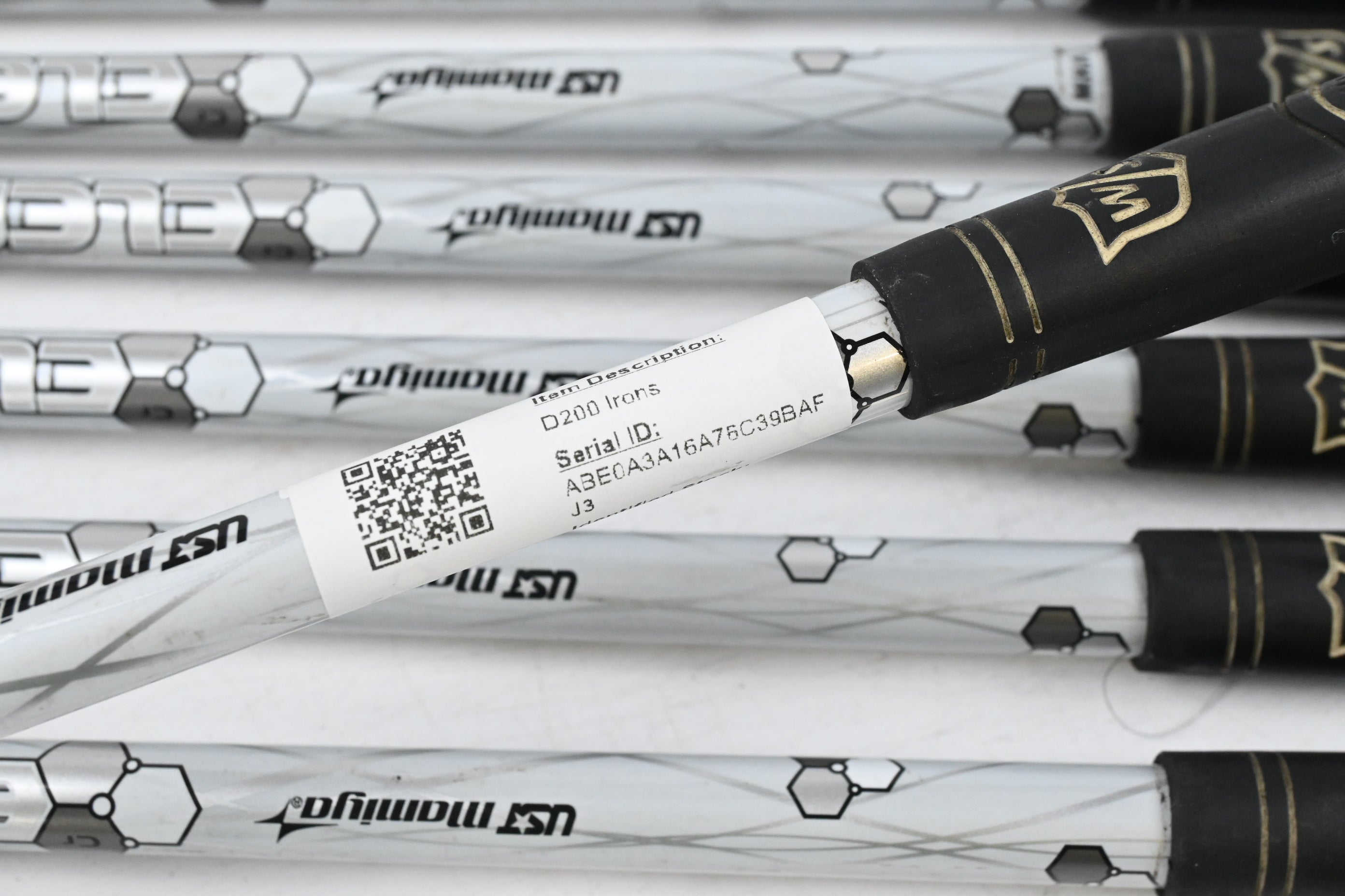Wilson D200 Irons / 5-PW+SW / Regular Flex UST Mamiya Elements Chrome Shafts
