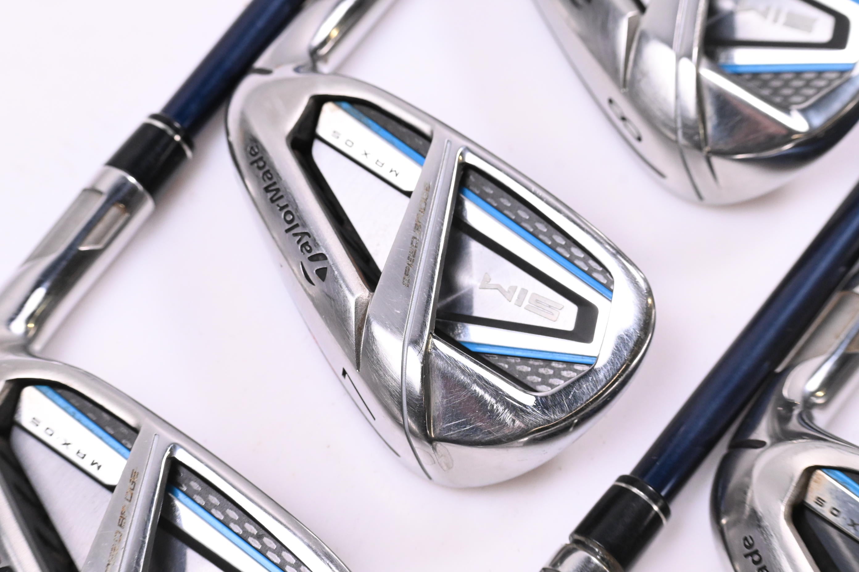 Taylormade SIM2 Max OS Irons / 6-PW+SW / Regular Flex Ventus Blue 6 Shafts