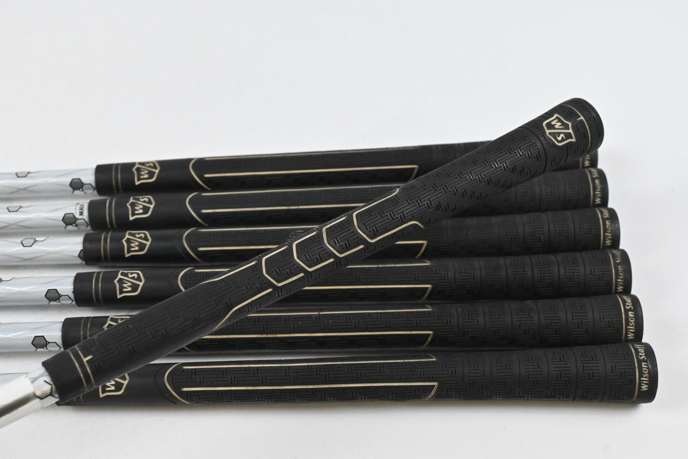 Wilson D200 Irons / 5-PW+SW / Regular Flex UST Mamiya Elements Chrome Shafts