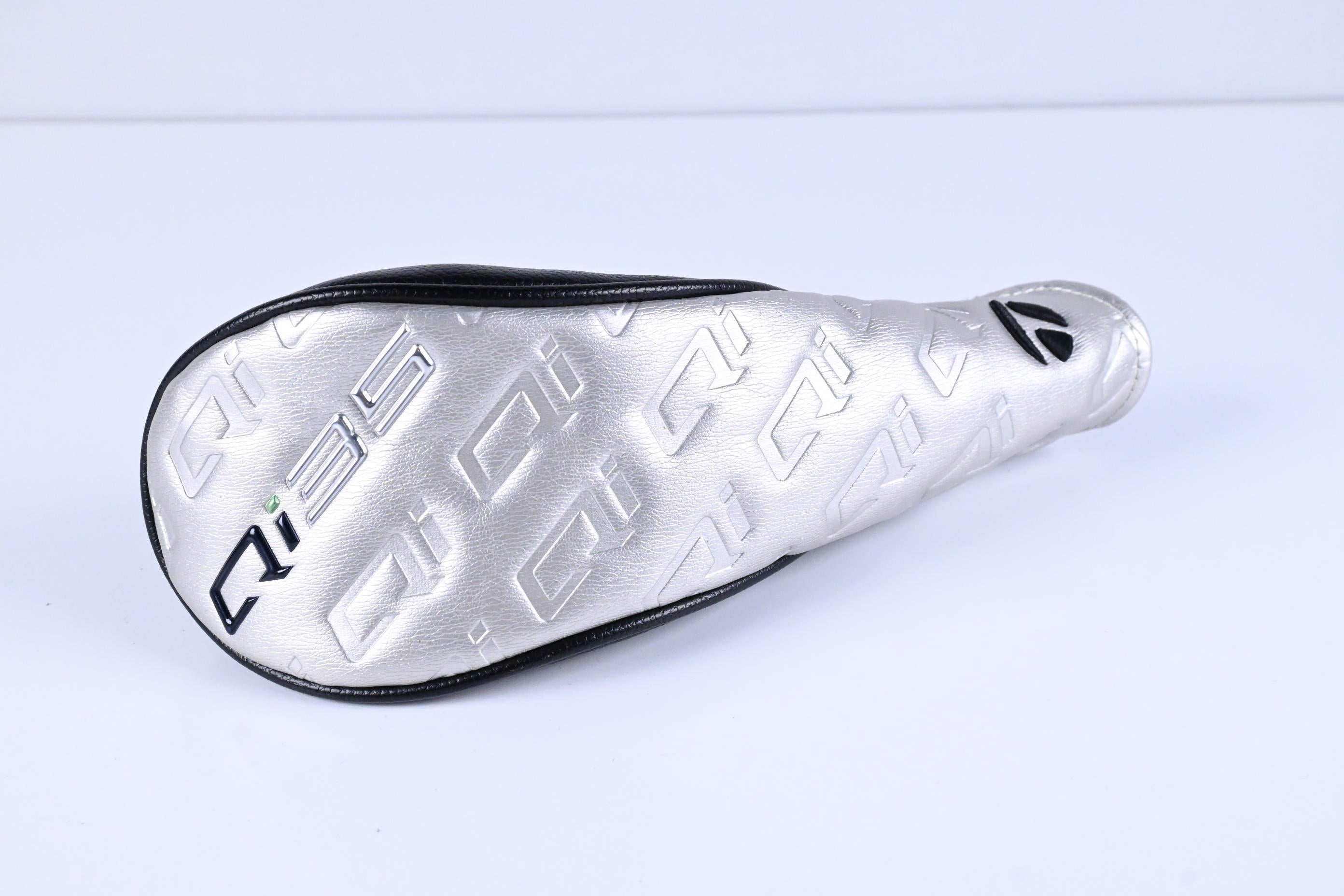 Taylormade Qi35 #4 Hybrid / 23 Degree / Regular Flex Fujikura Air Speeder 50