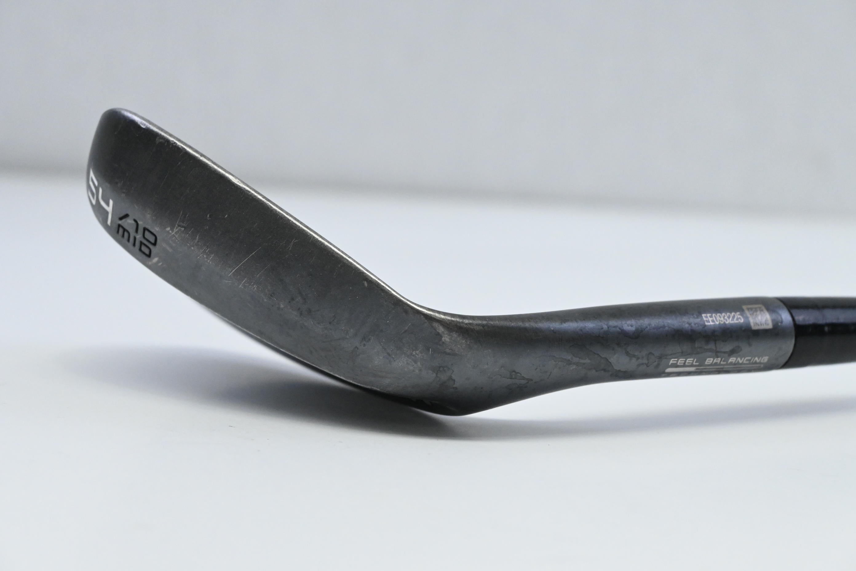 Cleveland RTX-4 Sand Wedge / 54 Degree / Stiff Flex Dynamic Gold S400 Shaft