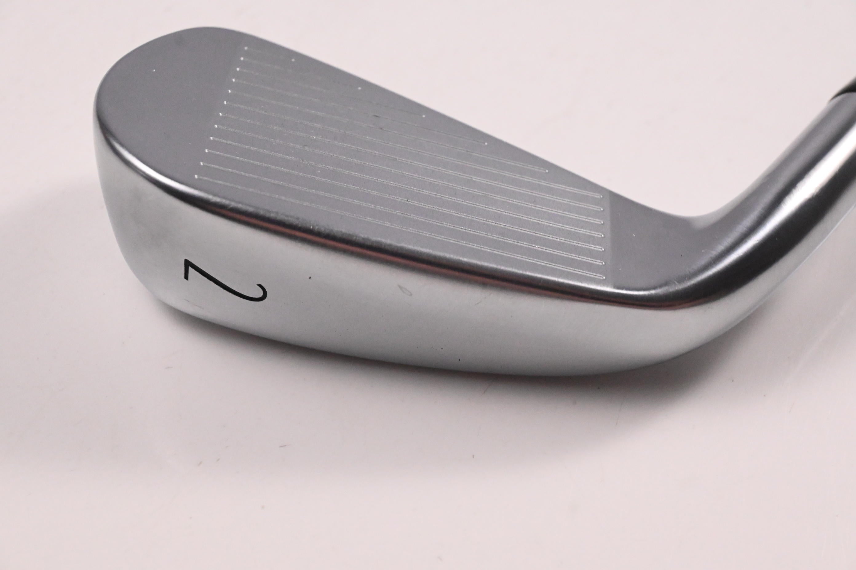 Titleist U.505 2025 Utility #2 Iron / 18 Degree / Stiff Flex Tensei 1K Blue 85 Shaft