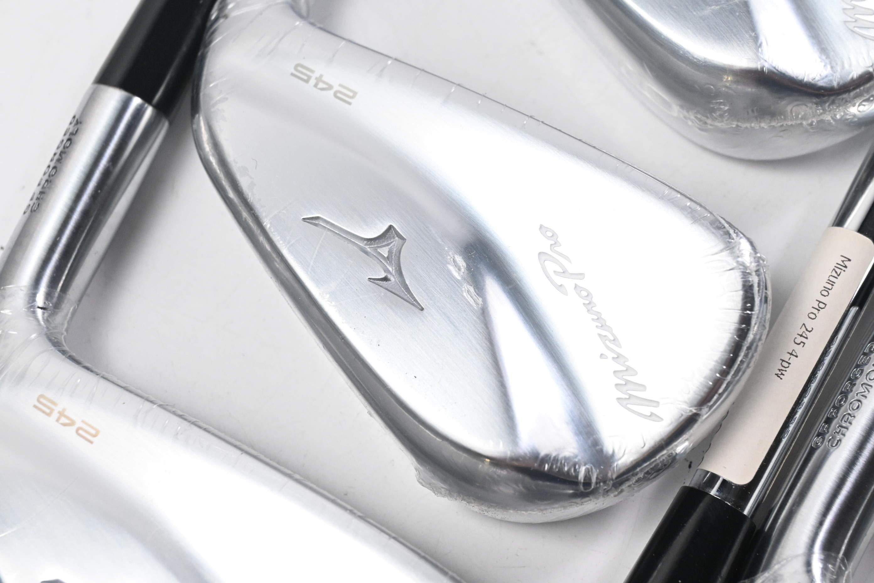 Mizuno Pro 245 Irons / 4-PW / Regular Flex Dynamic Gold R300 Mid 100 Shafts