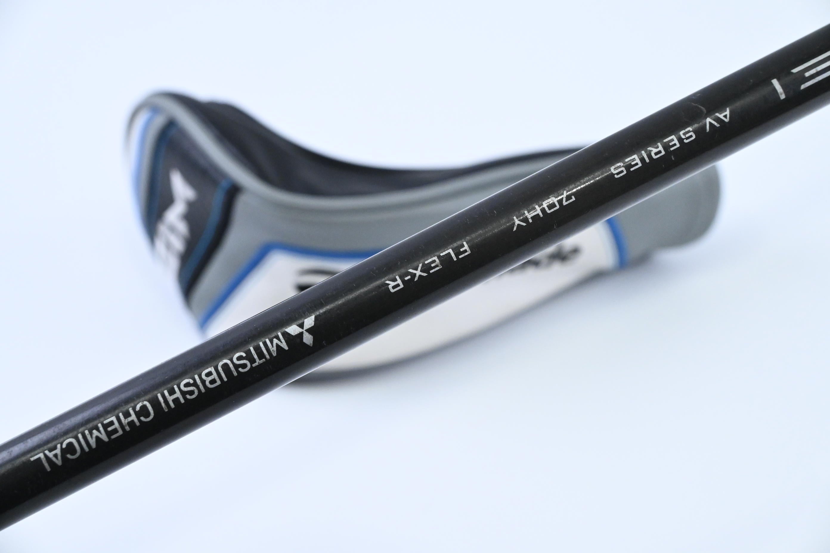 Taylormade SIM2 #2 Hybrid / 17 Degree / Regular Flex Tensei AV Blue 70 Shaft