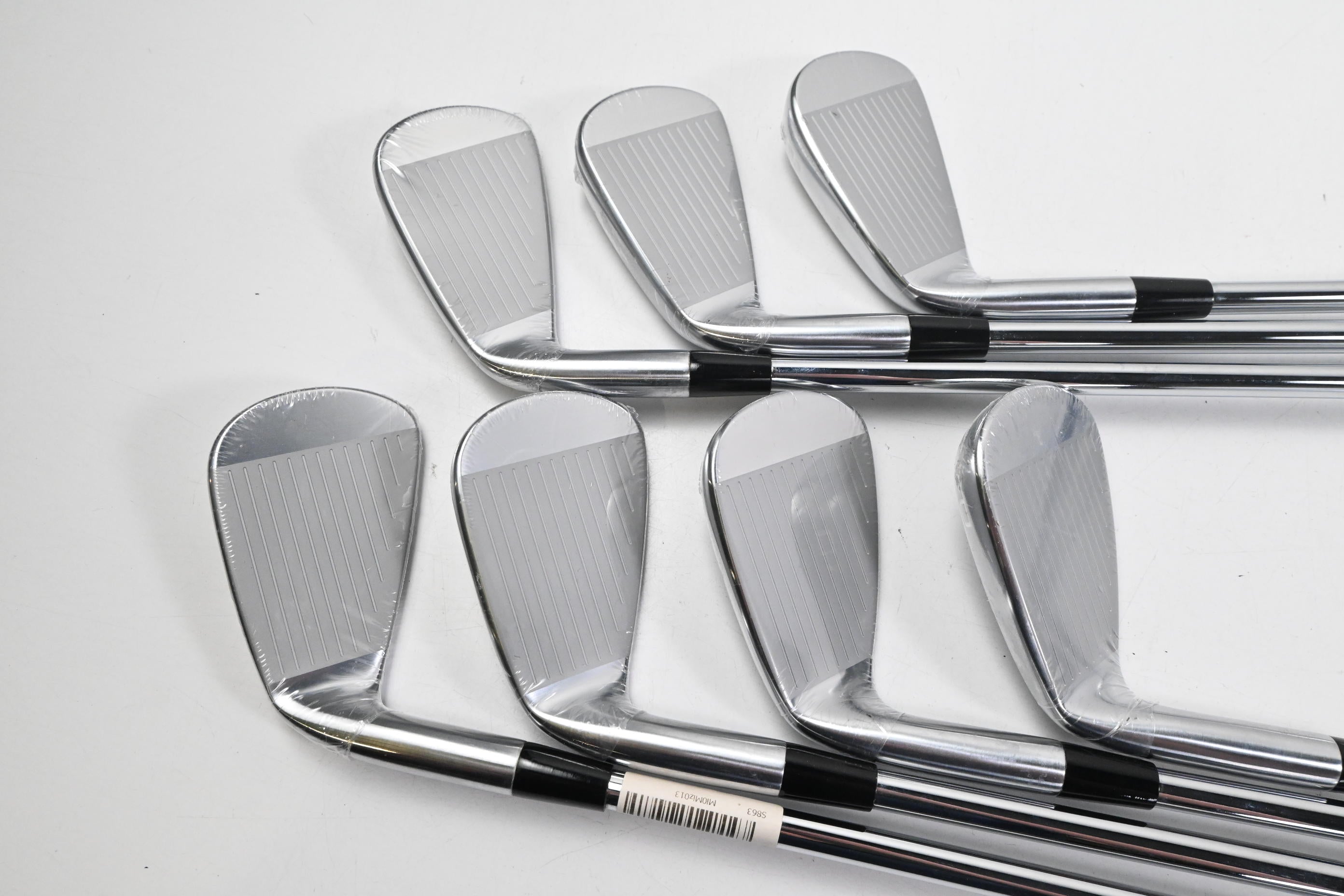 Mizuno Pro 245 Irons / 4-PW / Regular Flex Dynamic Gold R300 Mid 100 Shafts