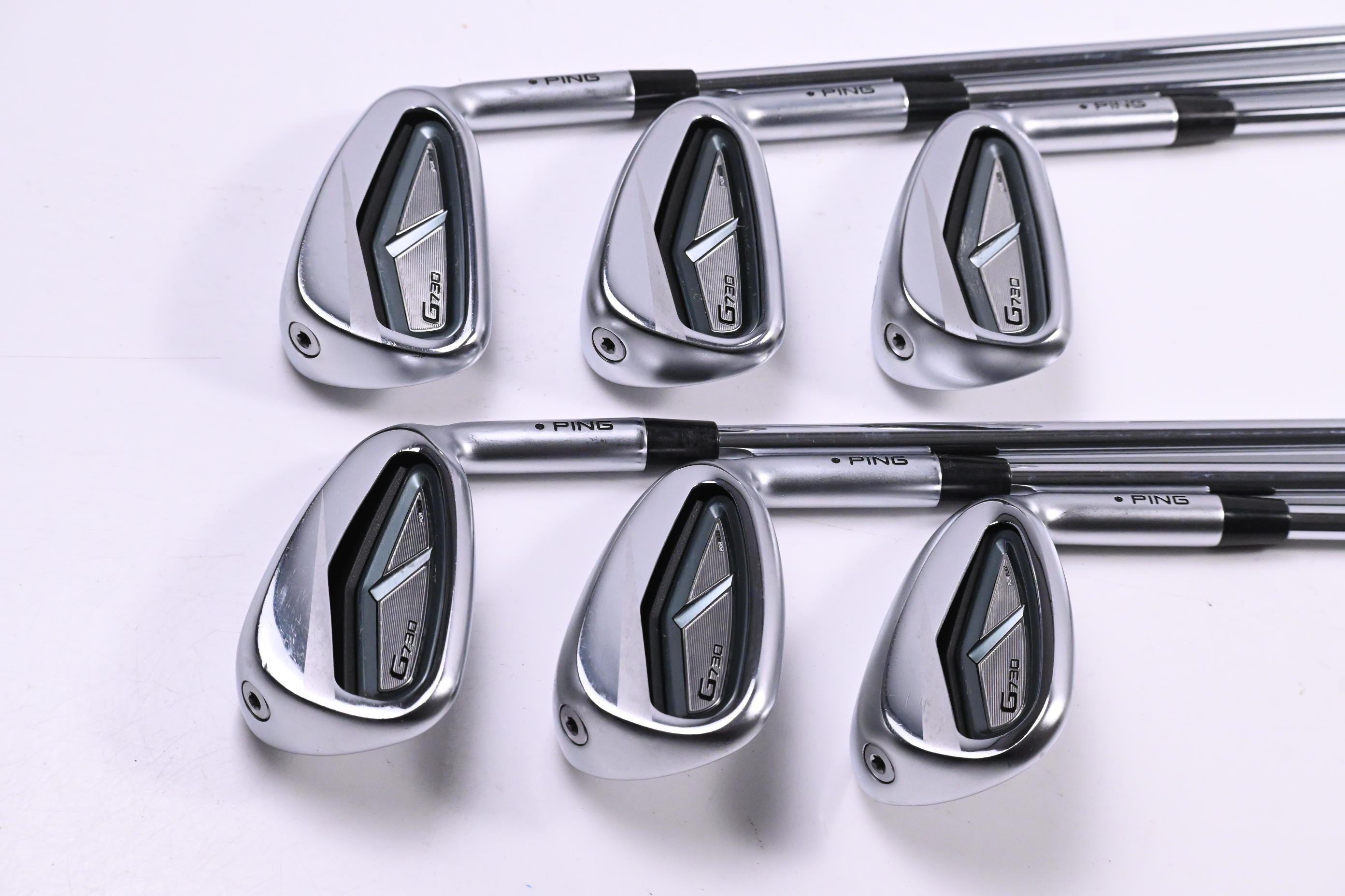 Ping G730 Irons / 6-PW+50° / Black Dot / Regular Flex Ping AWT 3.0 Shafts