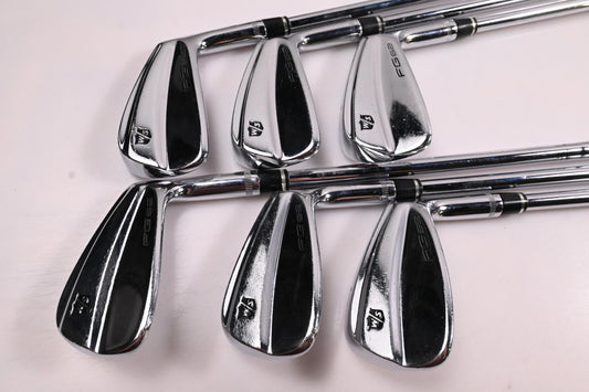 Wilson FG-62 Irons / 5-PW / Stiff Flex Dynamic Gold S300 Shafts