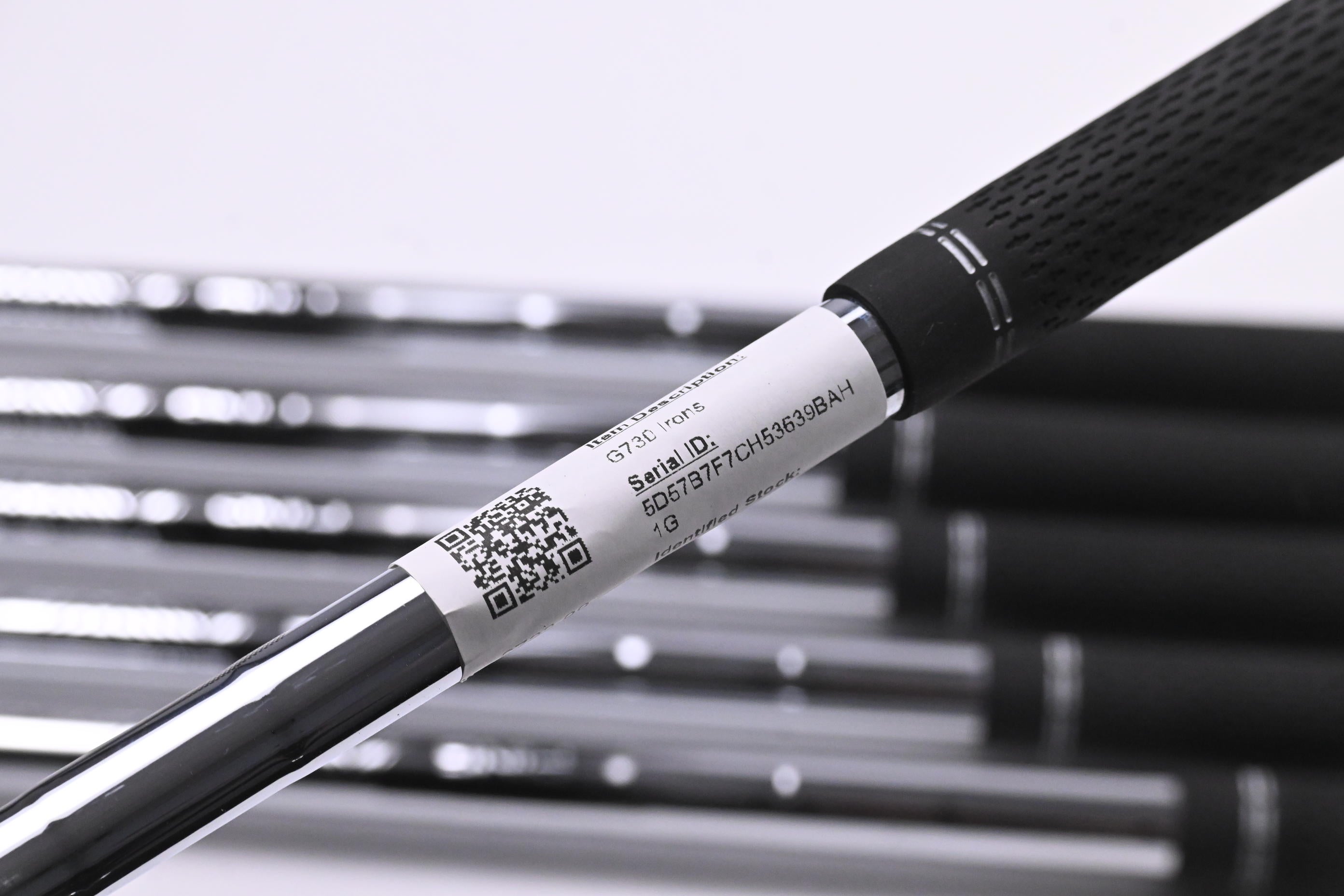 Ping G730 Irons / 6-PW+50° / Black Dot / Regular Flex Ping AWT 3.0 Shafts