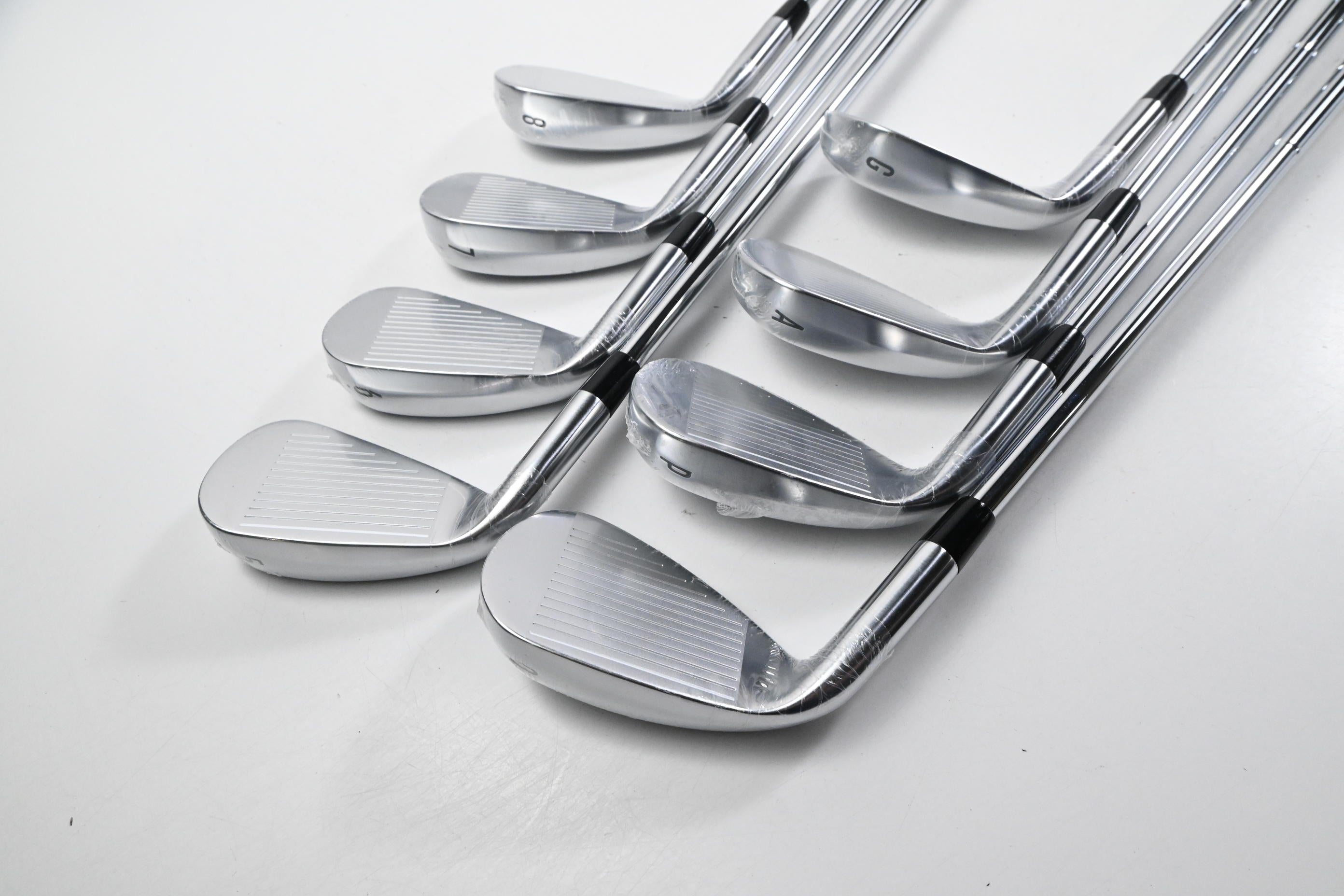 Callaway Quantum Max OS Irons / 5-PW+GW+SW / Regular Flex Elevate 85 Shafts