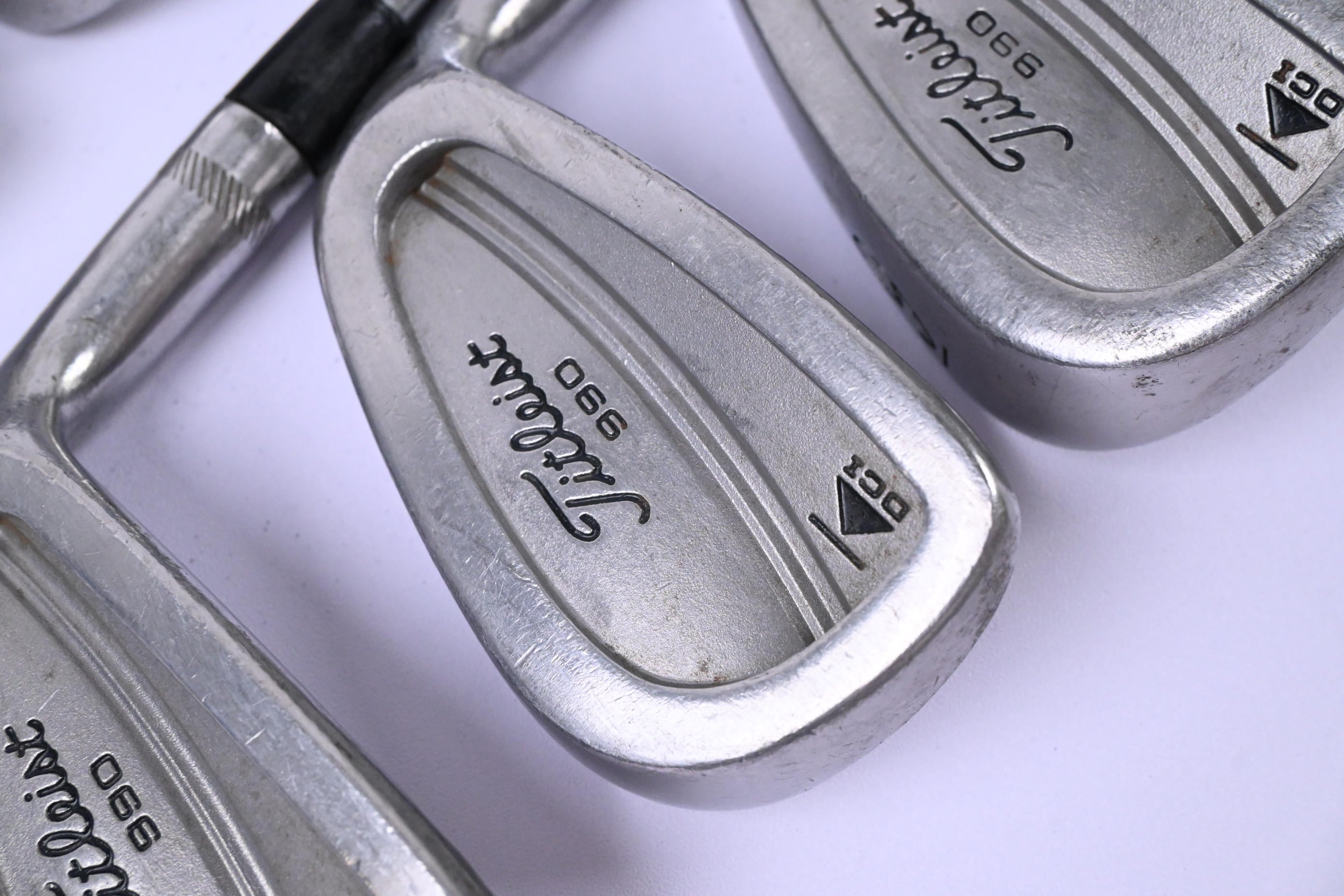 Titleist DCI 990 Irons / 3-PW / Regular Flex Dynamic Gold 300 Shafts
