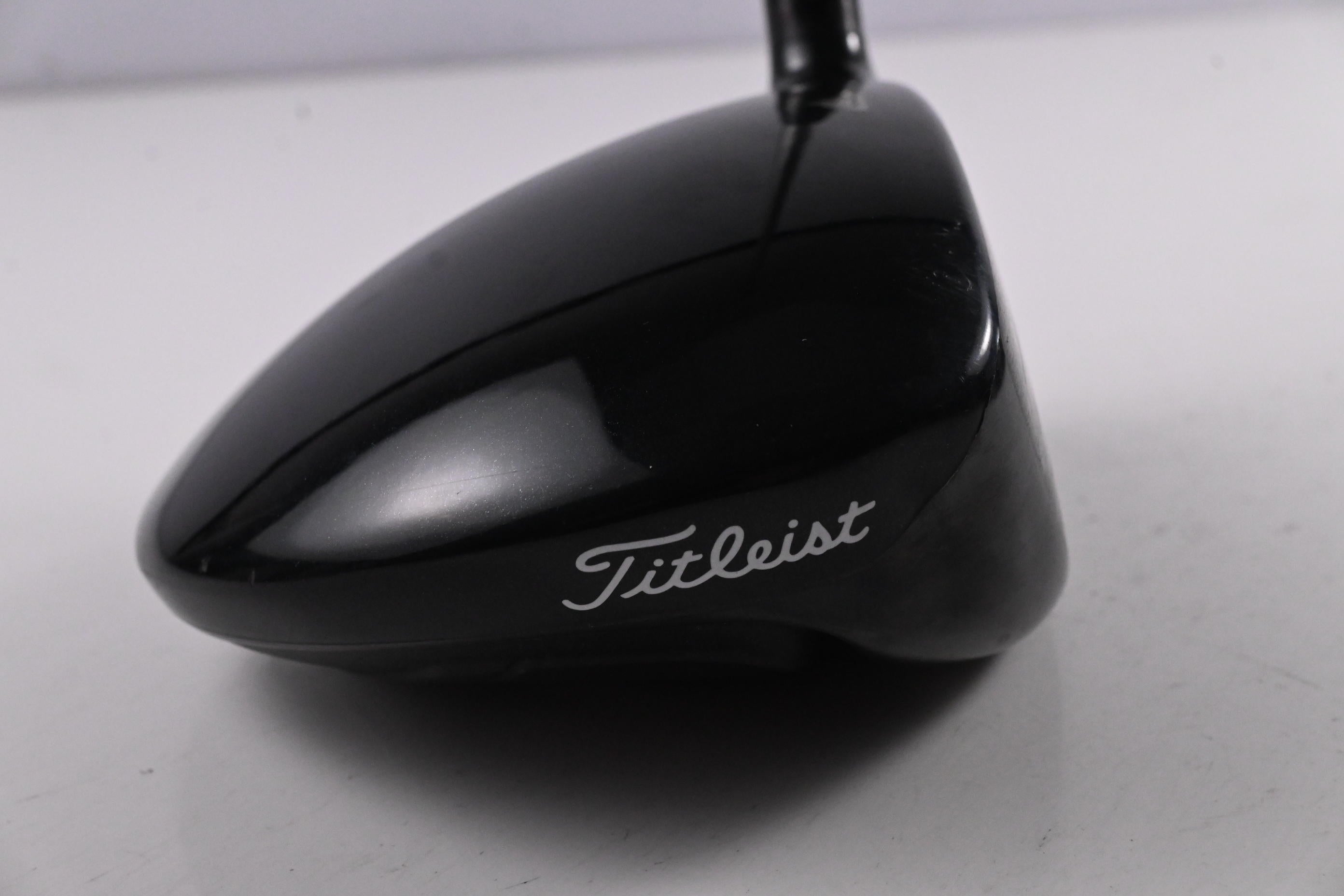 Titleist 915 D3 Driver / 9.5 Degree / Regular Flex Diamana M+ 50 Shaft