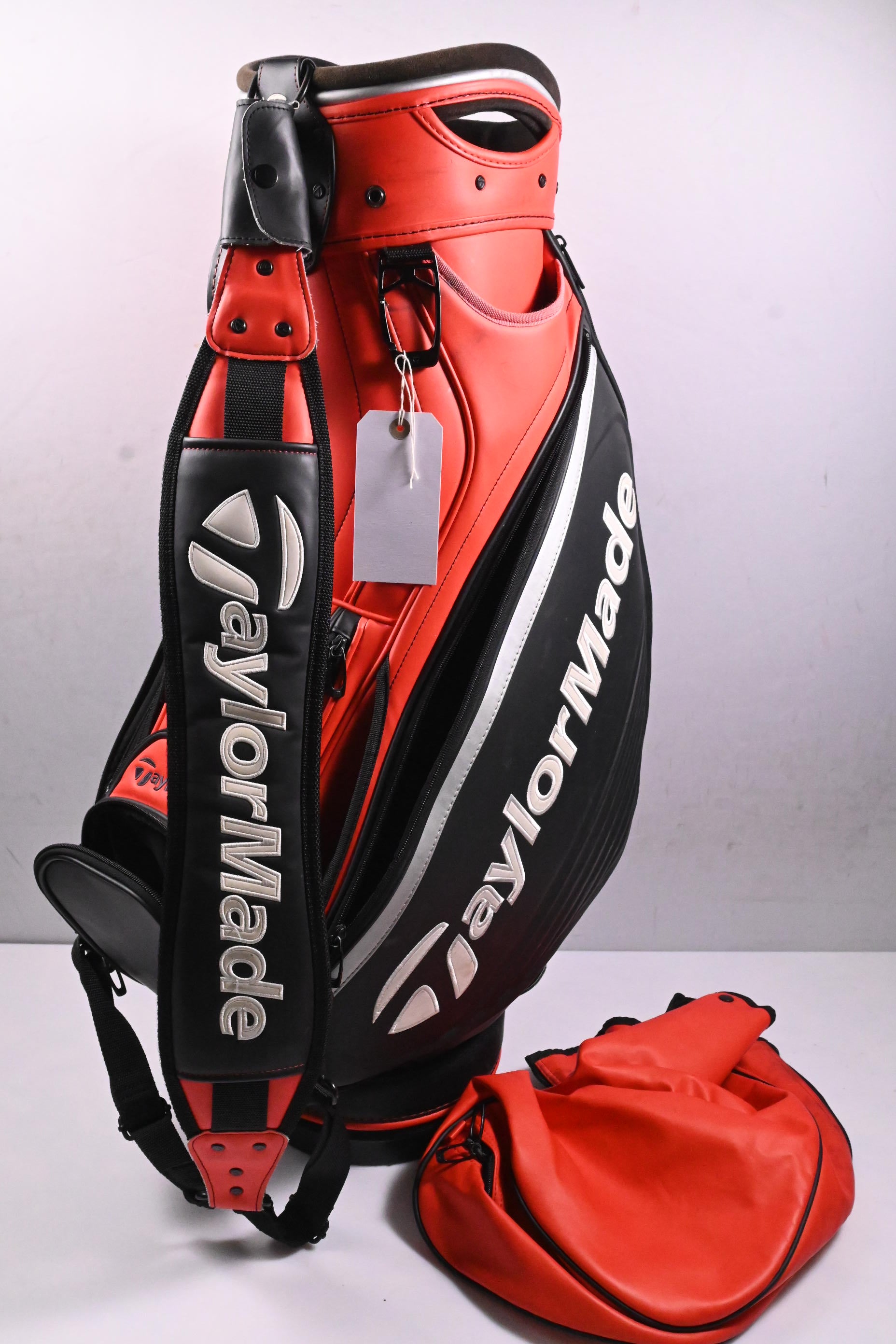 Taylormade Tour Bag / 6-Way Divider / Black, Red