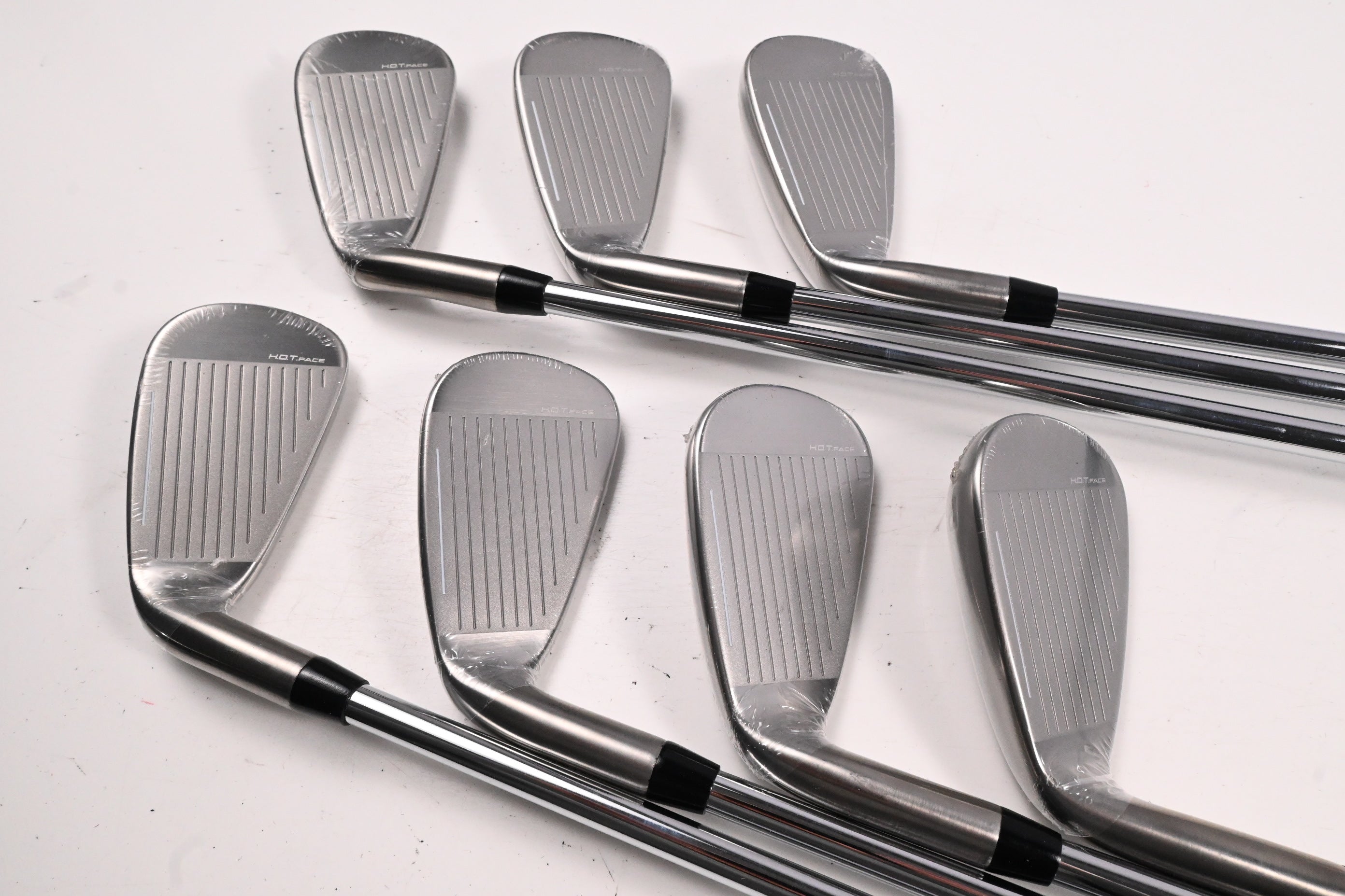 Cobra DS-Adapt Irons / 4-PW / Regular Flex KBS Tour Lite Shafts