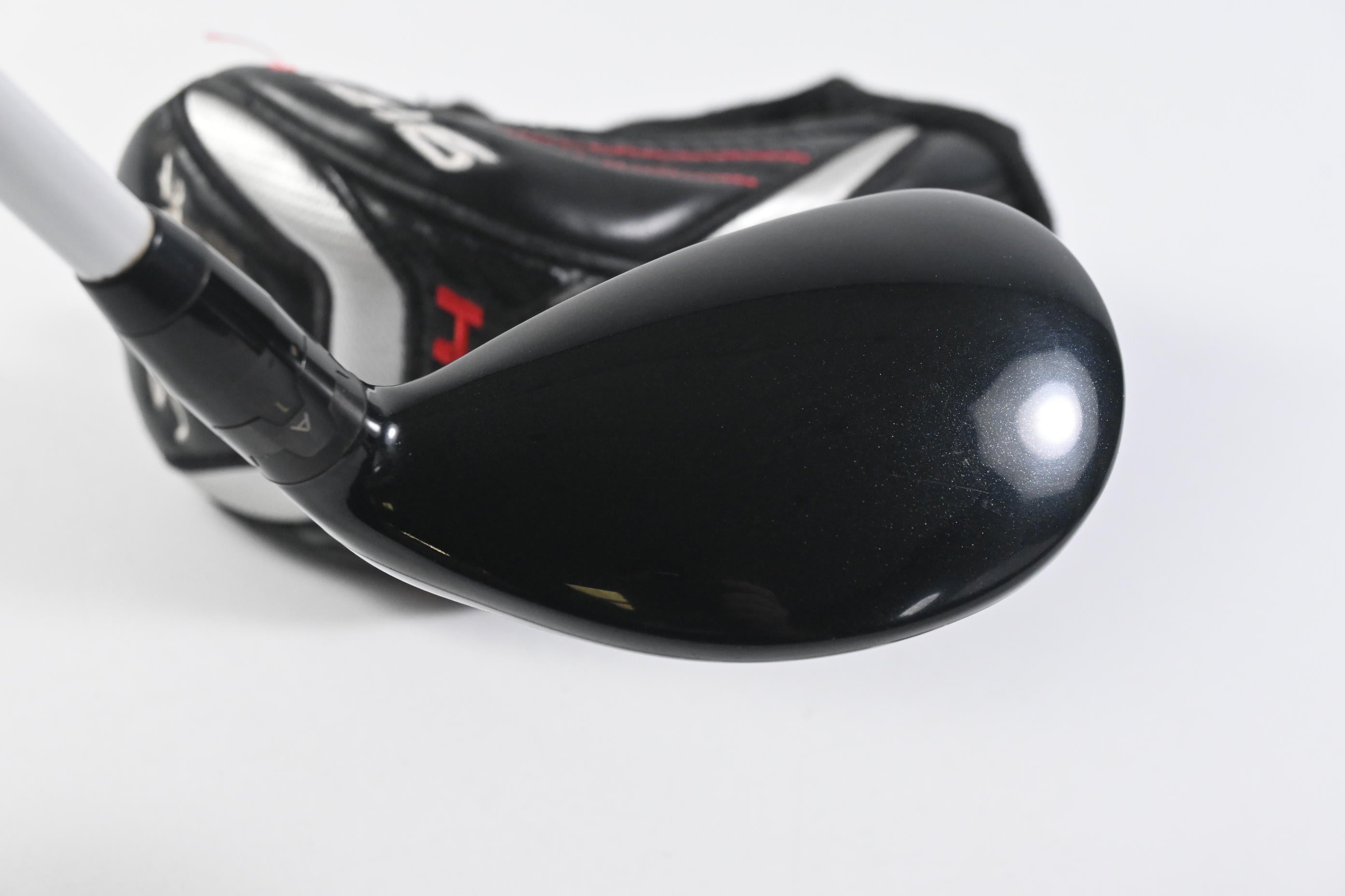 Titleist 915H #2 Hybrid / 18 Degree / Stiff Flex Aldila Rogue Black 85 Shaft