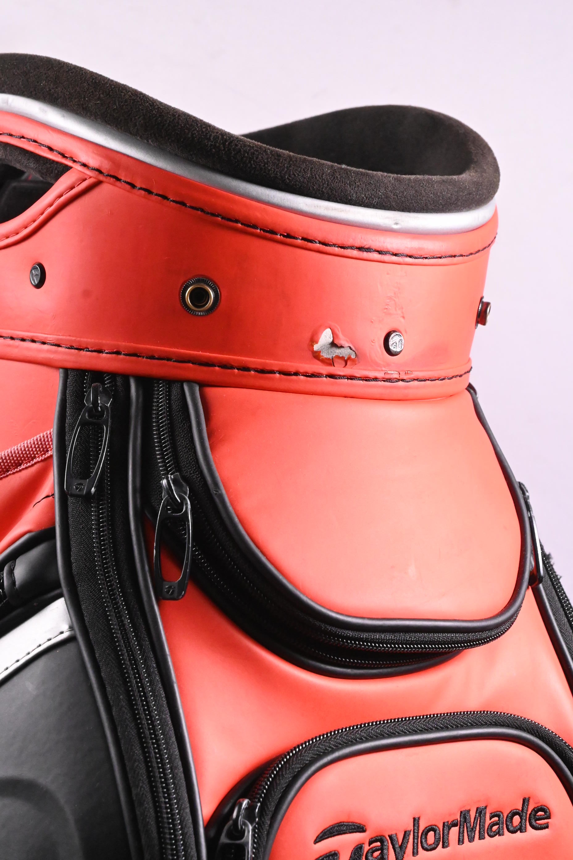 Taylormade Tour Bag / 6-Way Divider / Black, Red