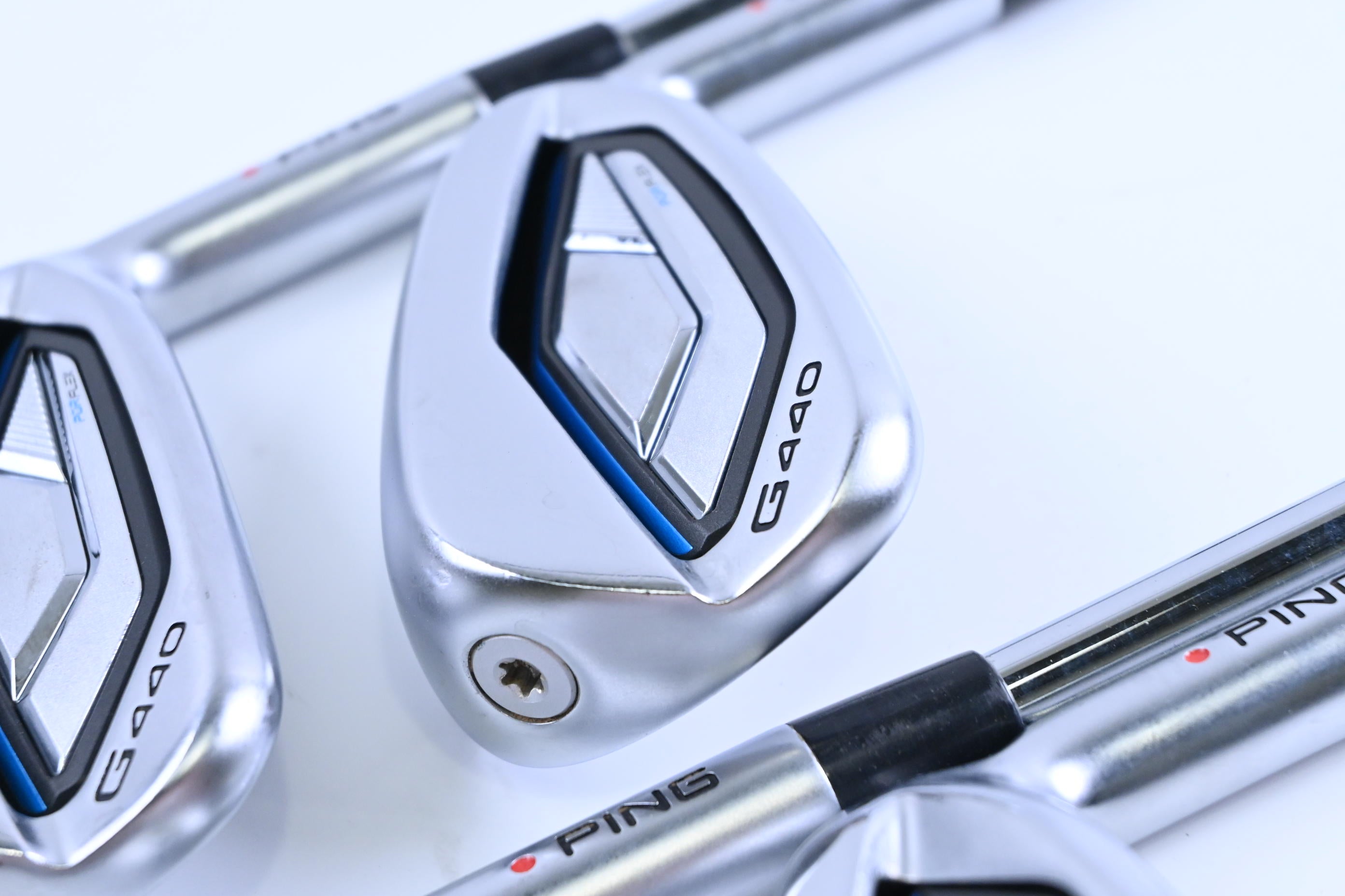 Ping G440 Irons / 7-PW / Red Dot / Regular Flex Dynamic Gold 105 R300 Shafts