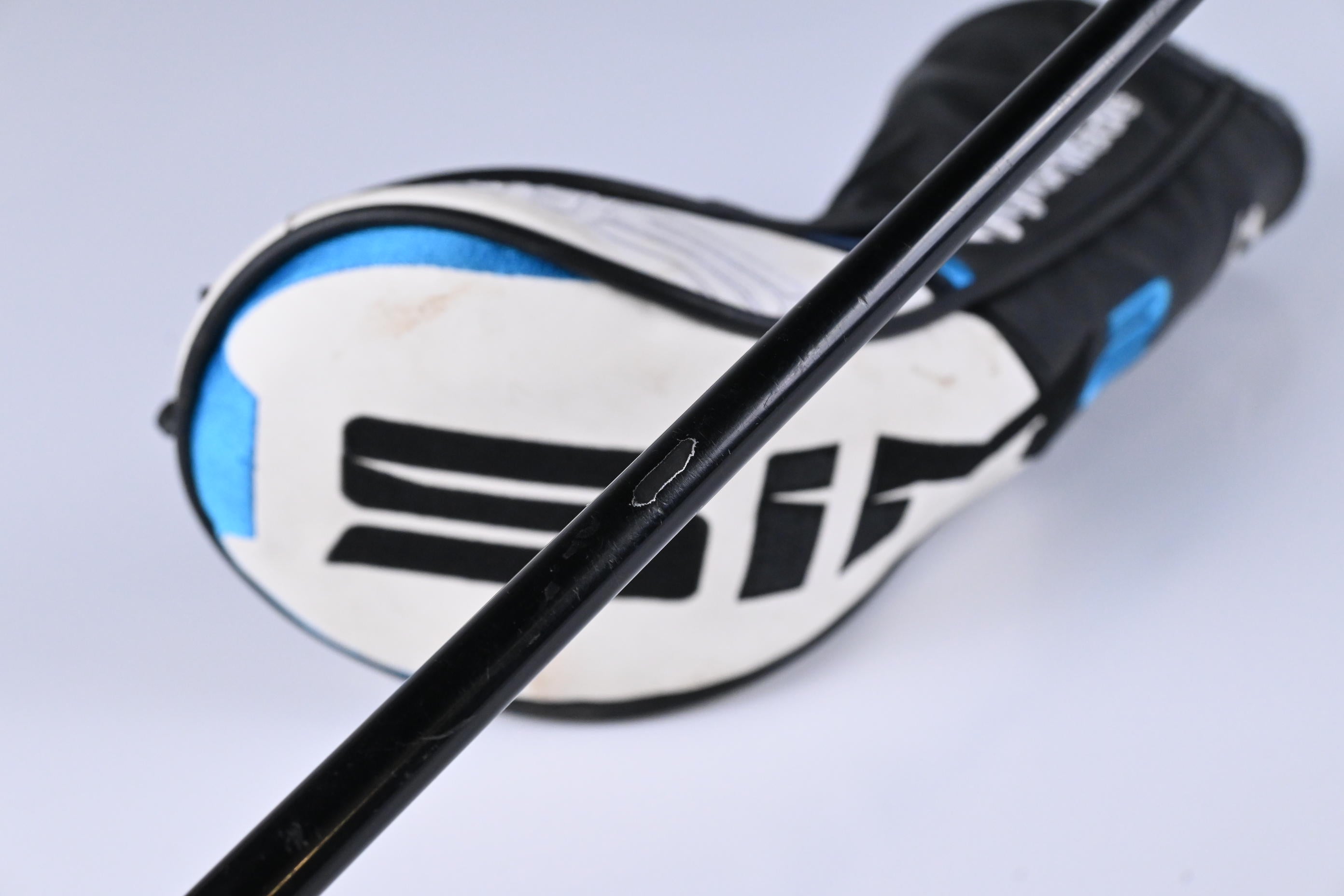 Taylormade SIM2 Ti #3 Wood / 15 Degree / Stiff Flex Hzrdus Smoke Red RDX 75