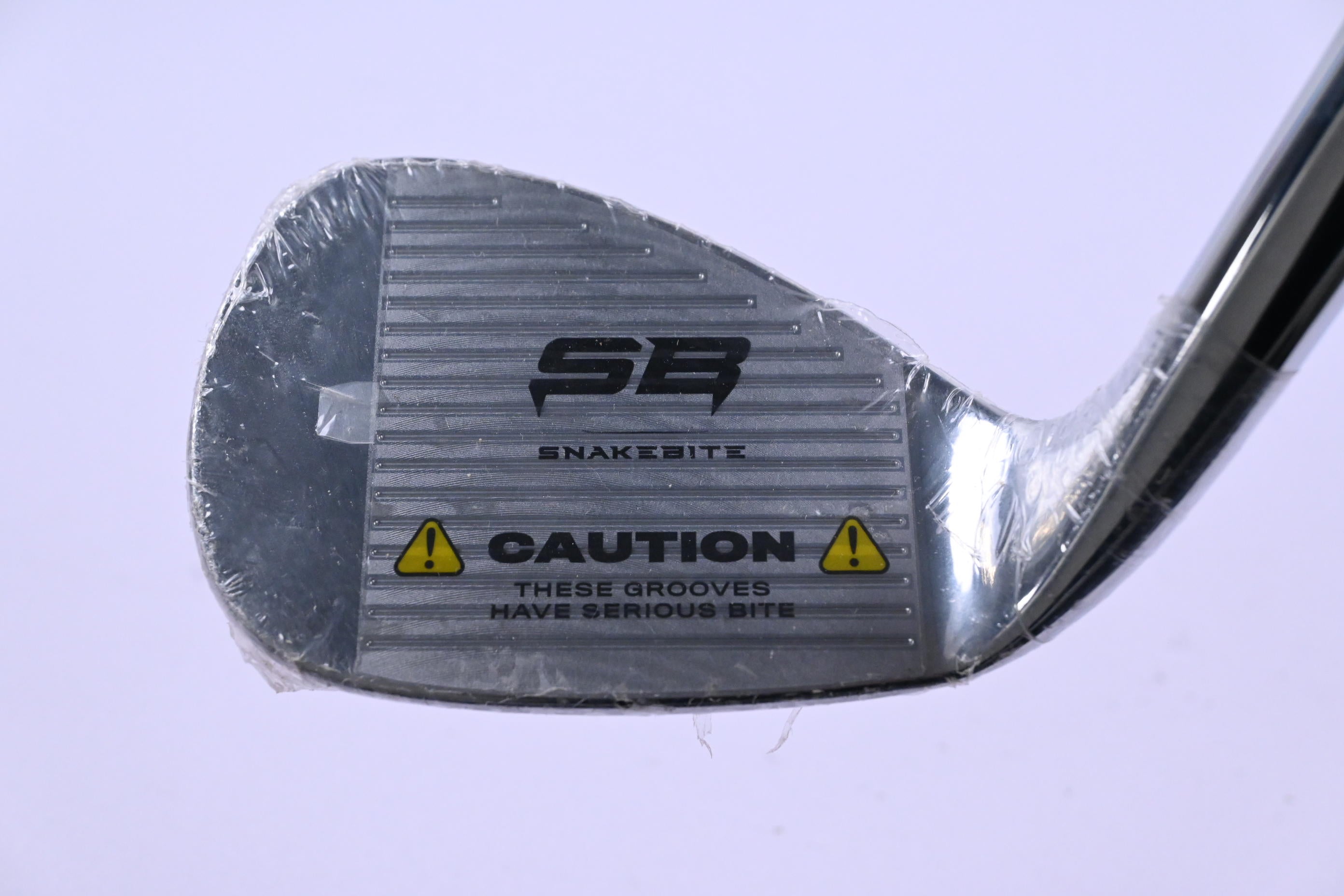 Cobra King Snakebite 2022 Sand Wedge / 54 Degree / Stiff Flex KBS Hi-Rev 2.0 125