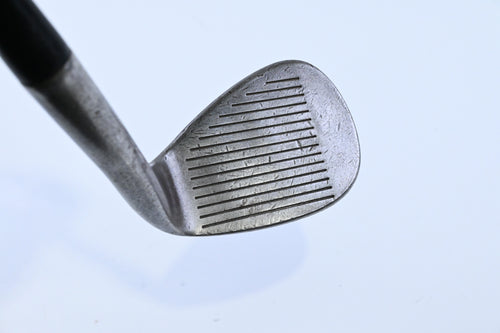 Left Hand Cleveland 588 Sand Wedge / 56 Degree / Stiff Flex Dynamic Gold Shaft
