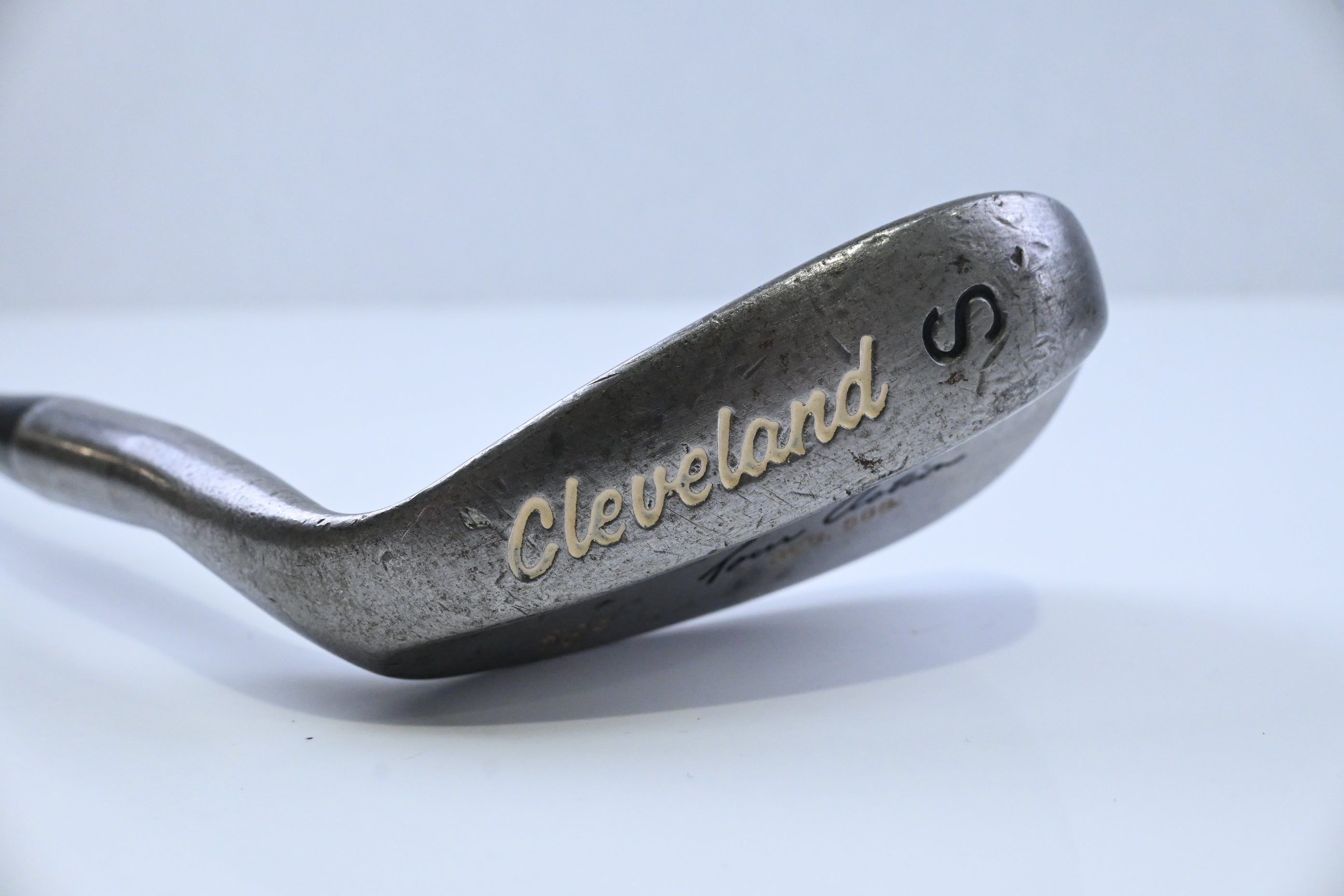 Left Hand Cleveland 588 Sand Wedge / 56 Degree / Stiff Flex Dynamic Gold Shaft