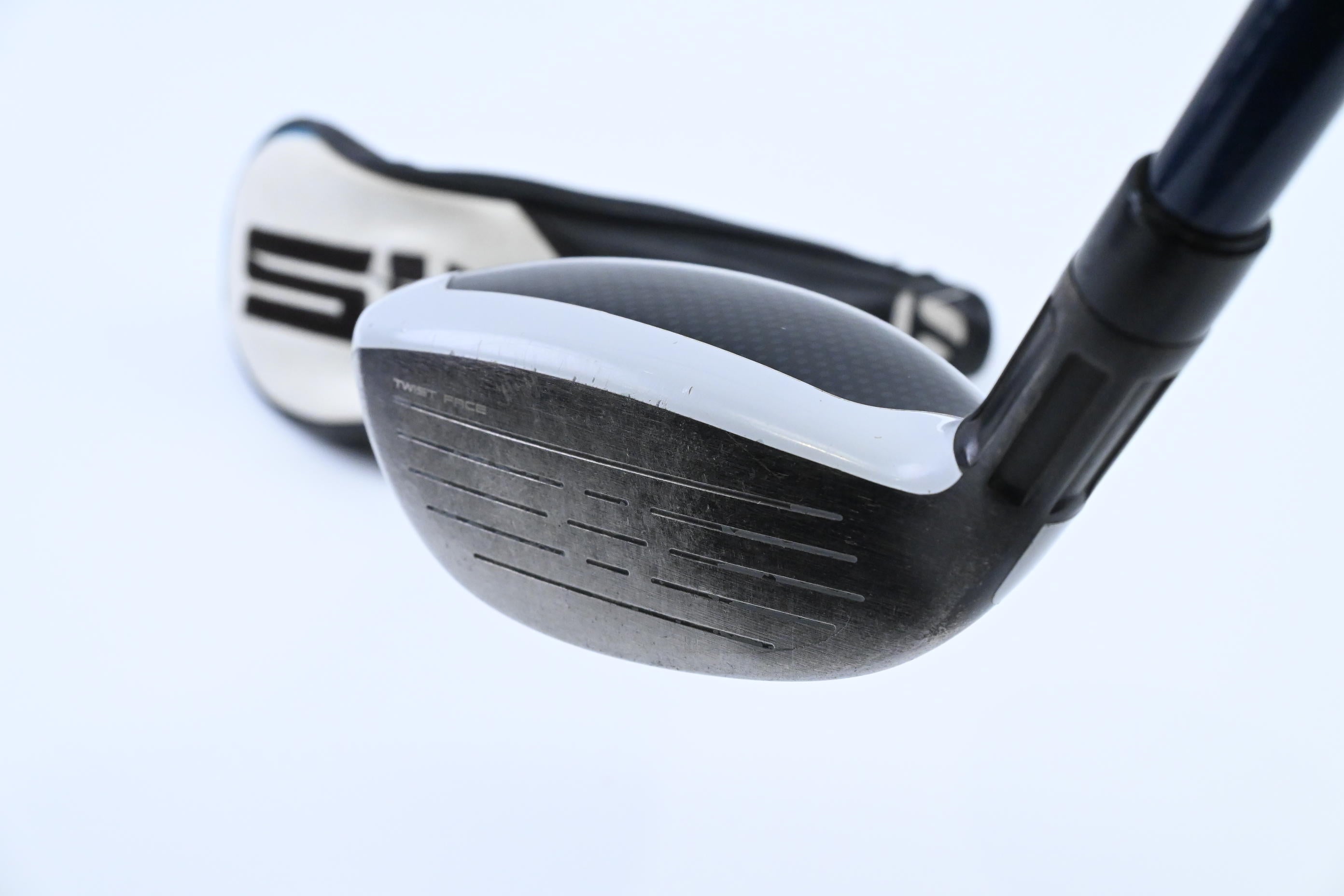 Taylormade SIM2 Max #3 Hybrid / 19 Degree / Regular Flex Fujikura Ventus Blue 6