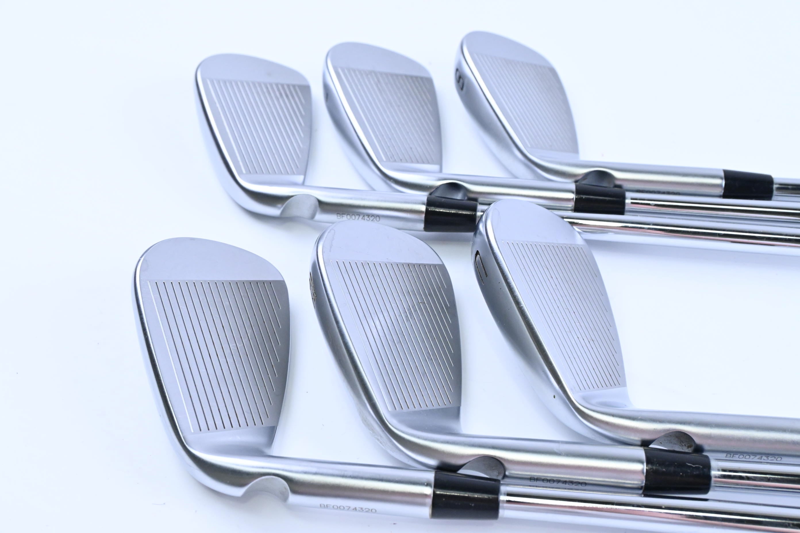 Ping i530 Irons / 6-PW+UW / Black Dot / Stiff Flex Dynamic Gold 105 S300 Shafts