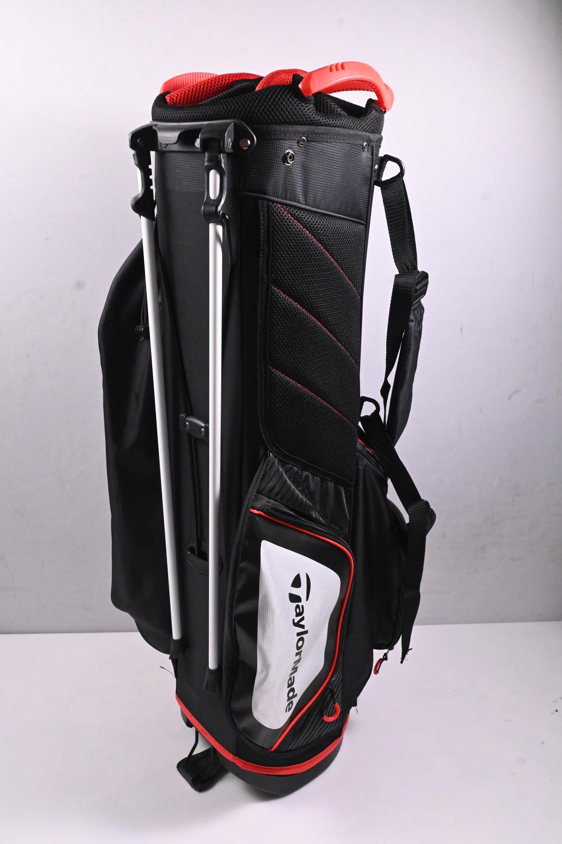 Taylormade Stand Bag / 5-Way Divider / Black, White, Red
