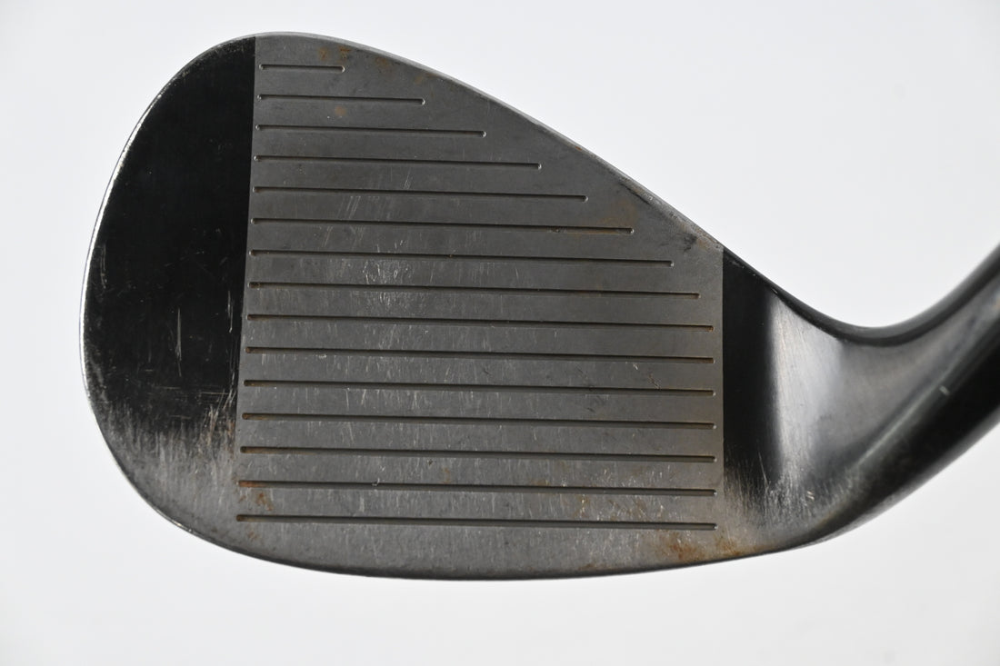 Wilson TW9 Gap Wedge / 52 Degree / Wedge Flex Dynamic Gold Shaft