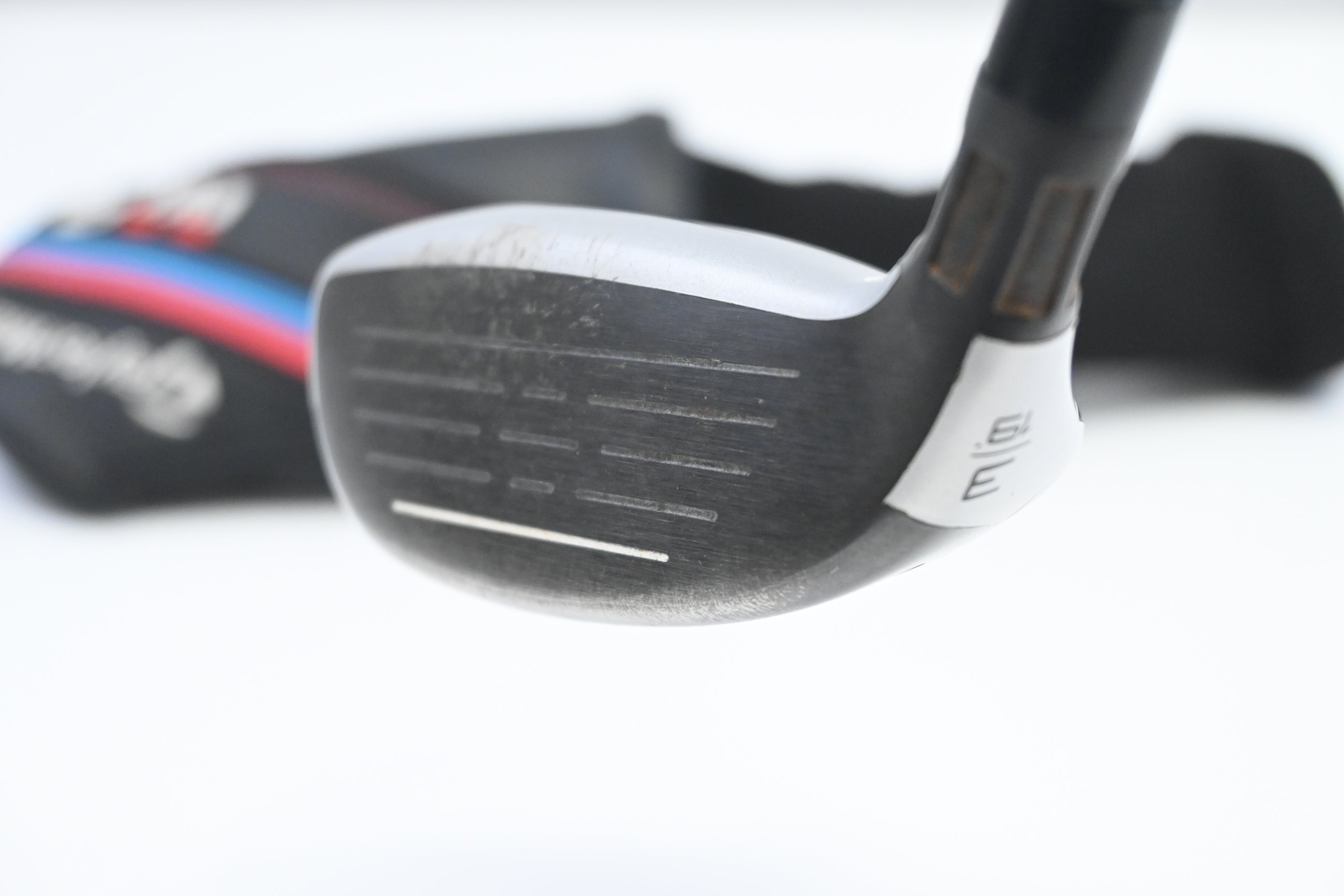 Taylormade M4 #3 Hybrid / 19 Degree / Regular Flex Fujikura Atmos Red 6 Shaft