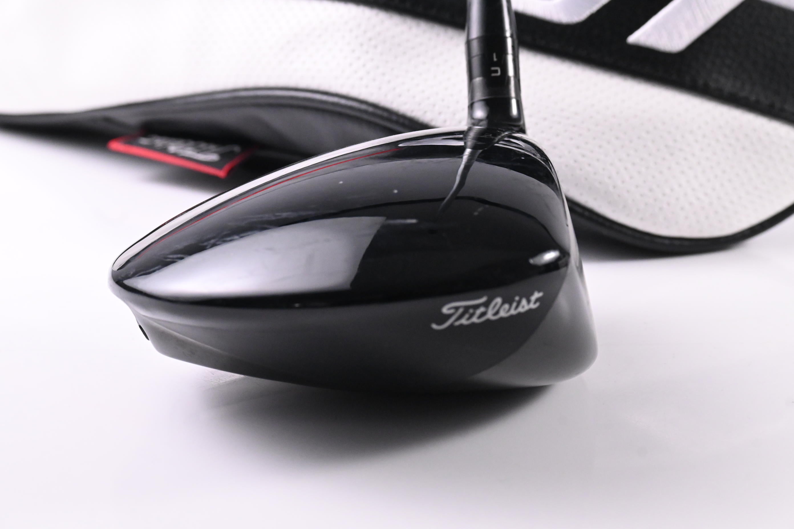 Titleist GT1 Driver / 10 Degree / Regular Flex Fujikura Air Speeder 40 Shaft
