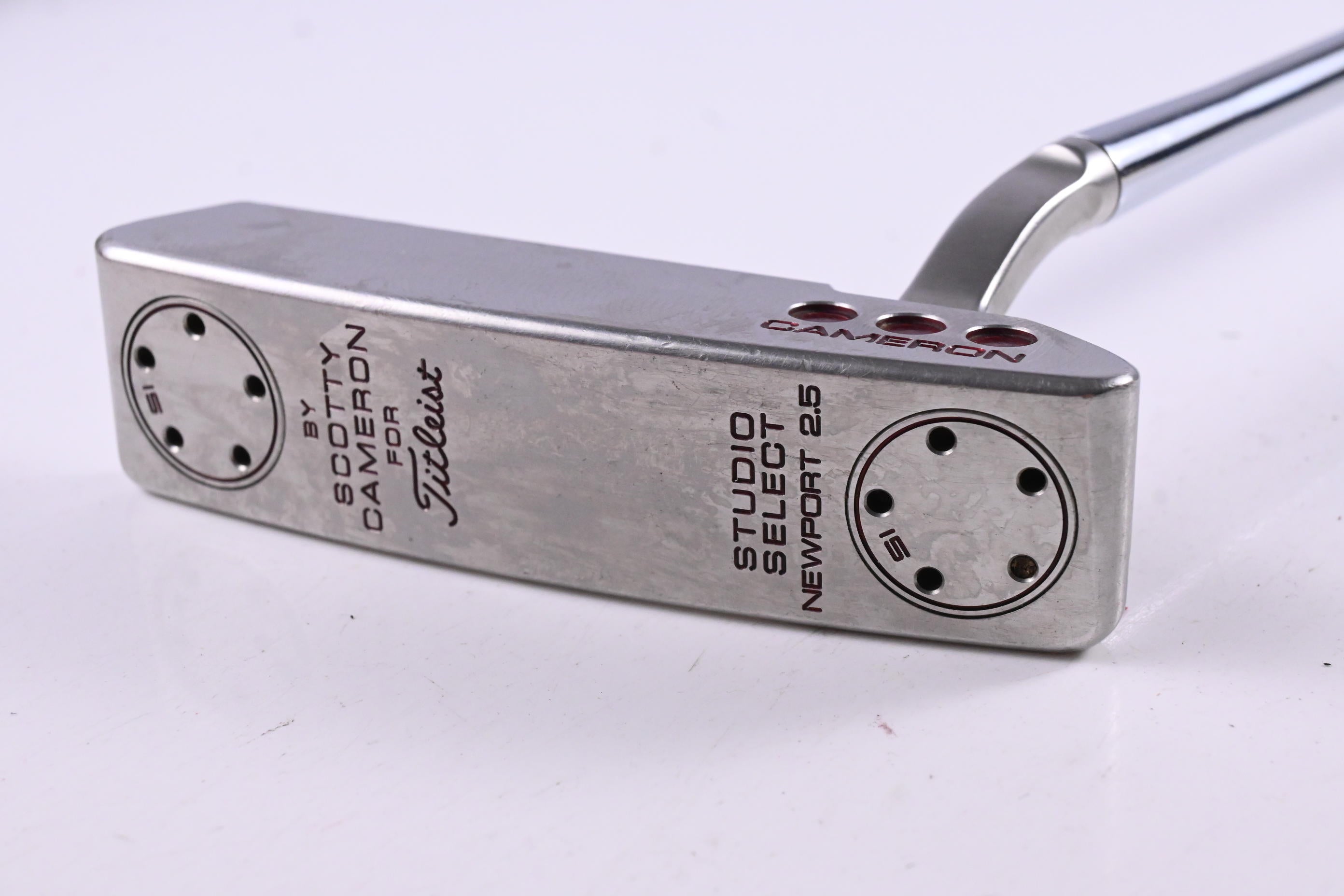 Scotty Cameron Studio Select Newport 2.5 Putter / 33 Inch