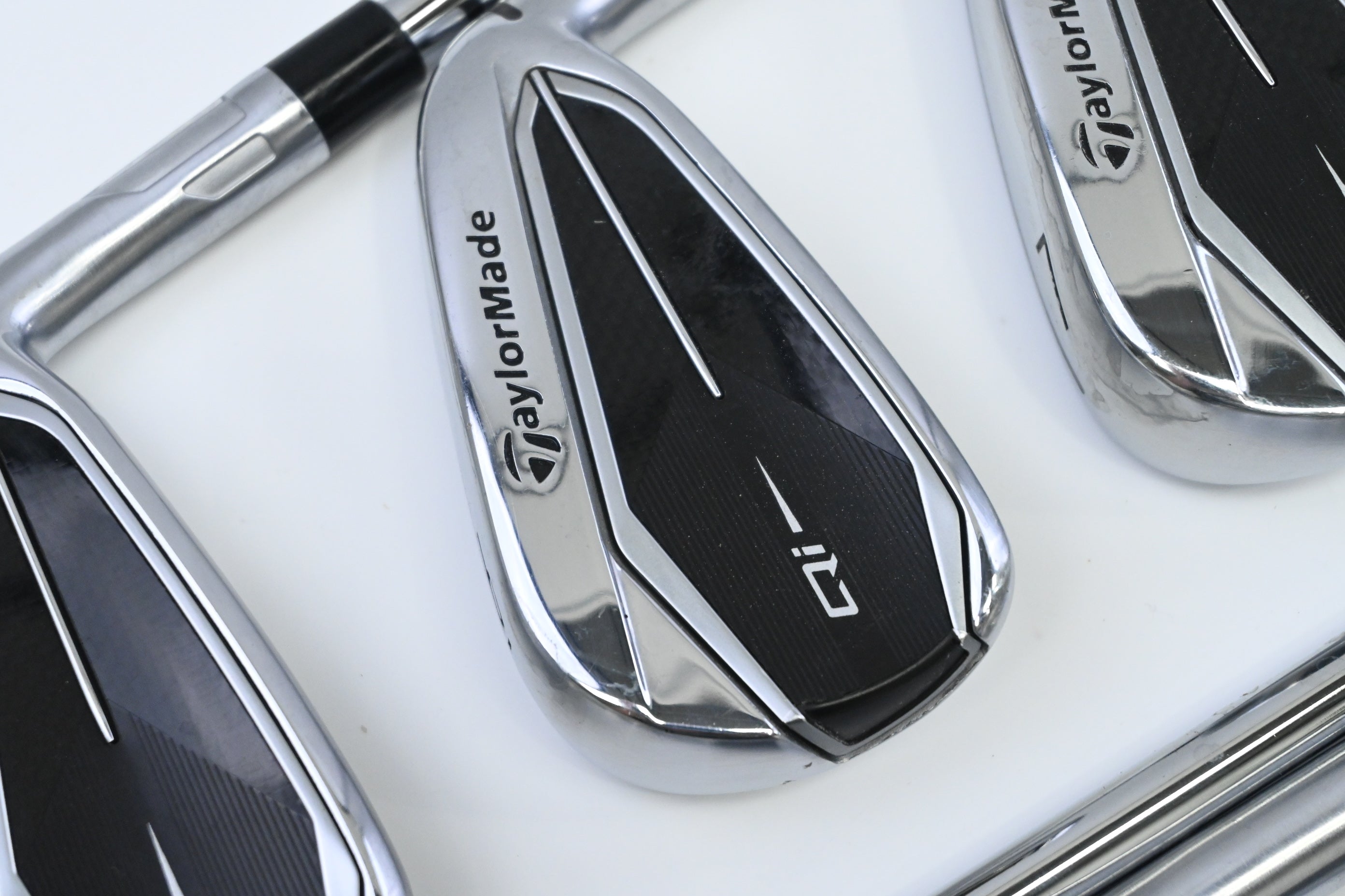 Taylormade Qi Irons / 5-PW / Regular Flex KBS Max MT 85 Shafts