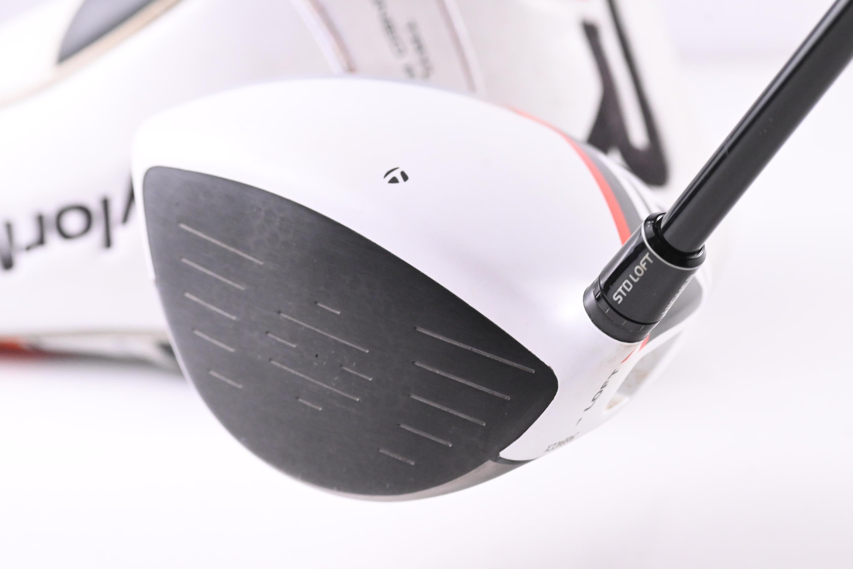 Taylormade R1 Driver / 10 Degree / Regular Flex Fujikura Pro Black 50 Shaft