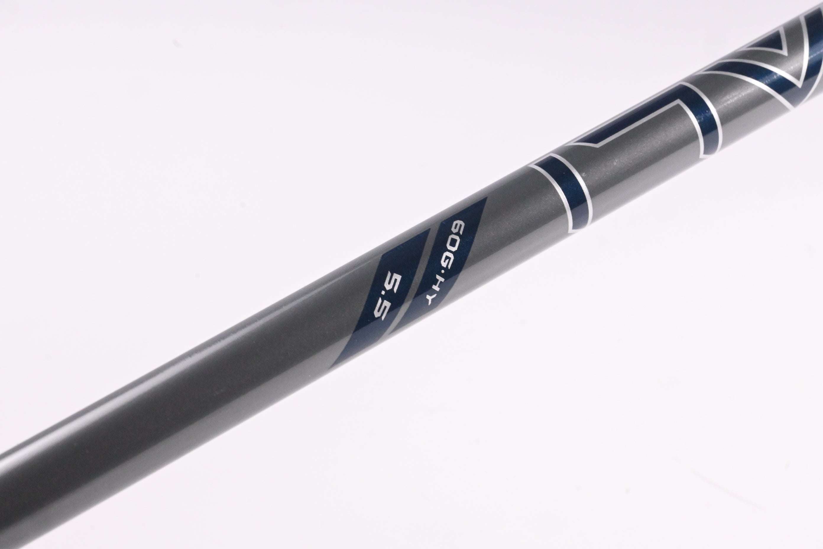 Callaway Elyte X #4 Hybrid / 21 Degree / Regular Flex Denali Charcoal 60 Shaft