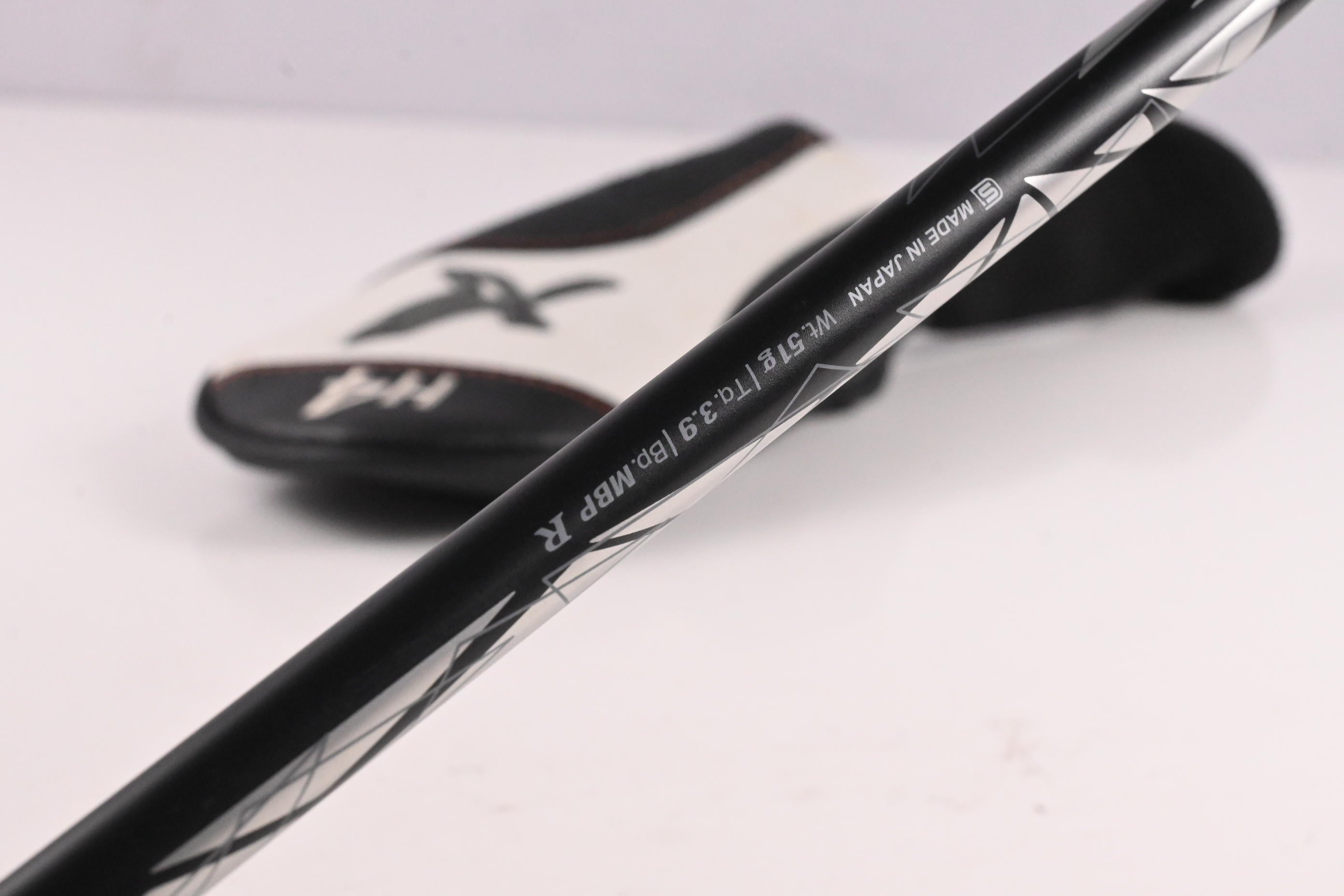 XXIO X Black #4 Hybrid / 20 Degree / Regular Flex Miyazaki AX-1 51 Shaft