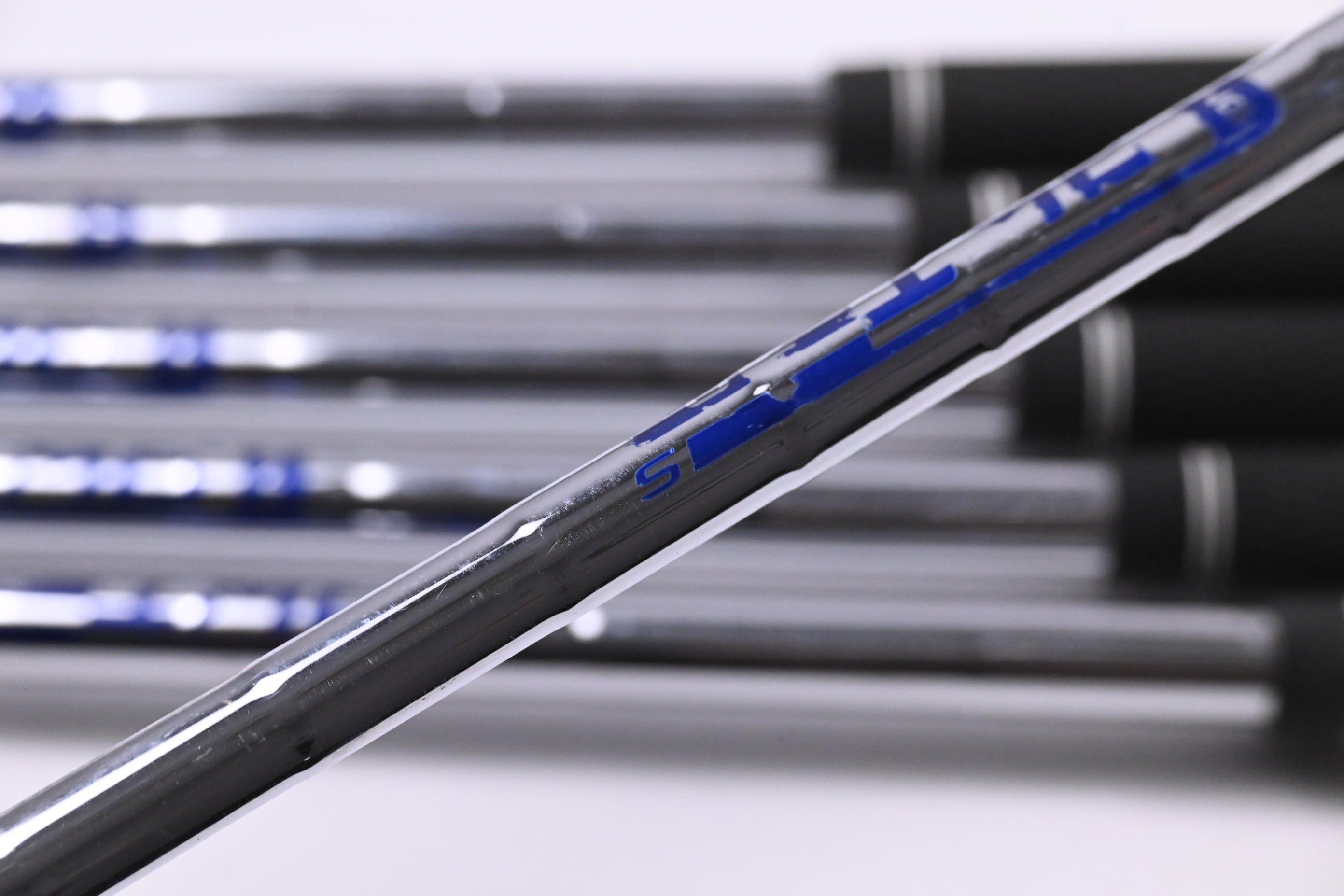 Ping iBlade Irons / 5-PW / White Dot / Stiff Flex Ping AWT 2.0 Steel Shafts