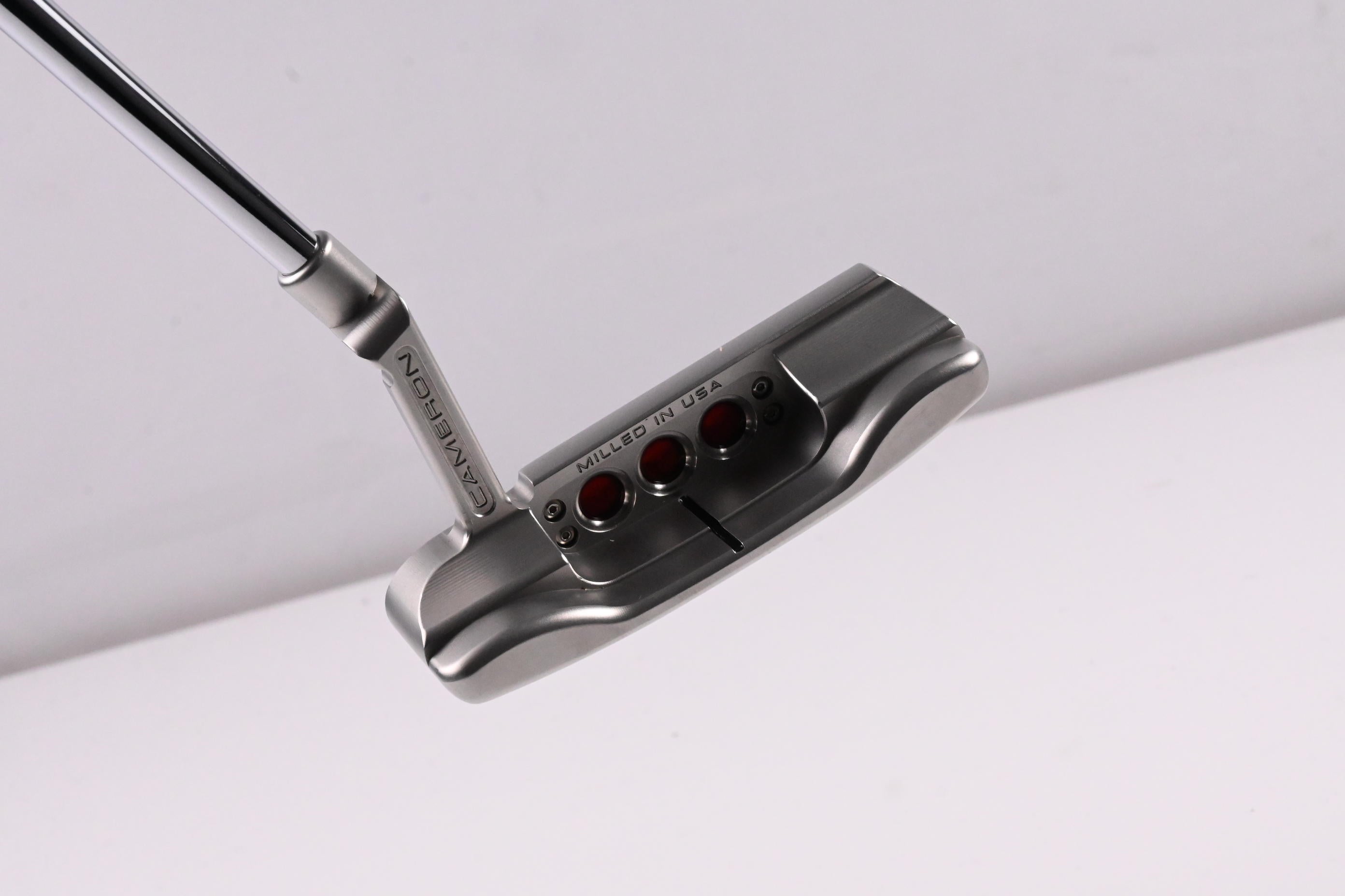 Scotty Cameron 2025 Studio Style Newport+ Putter / 33 Inch