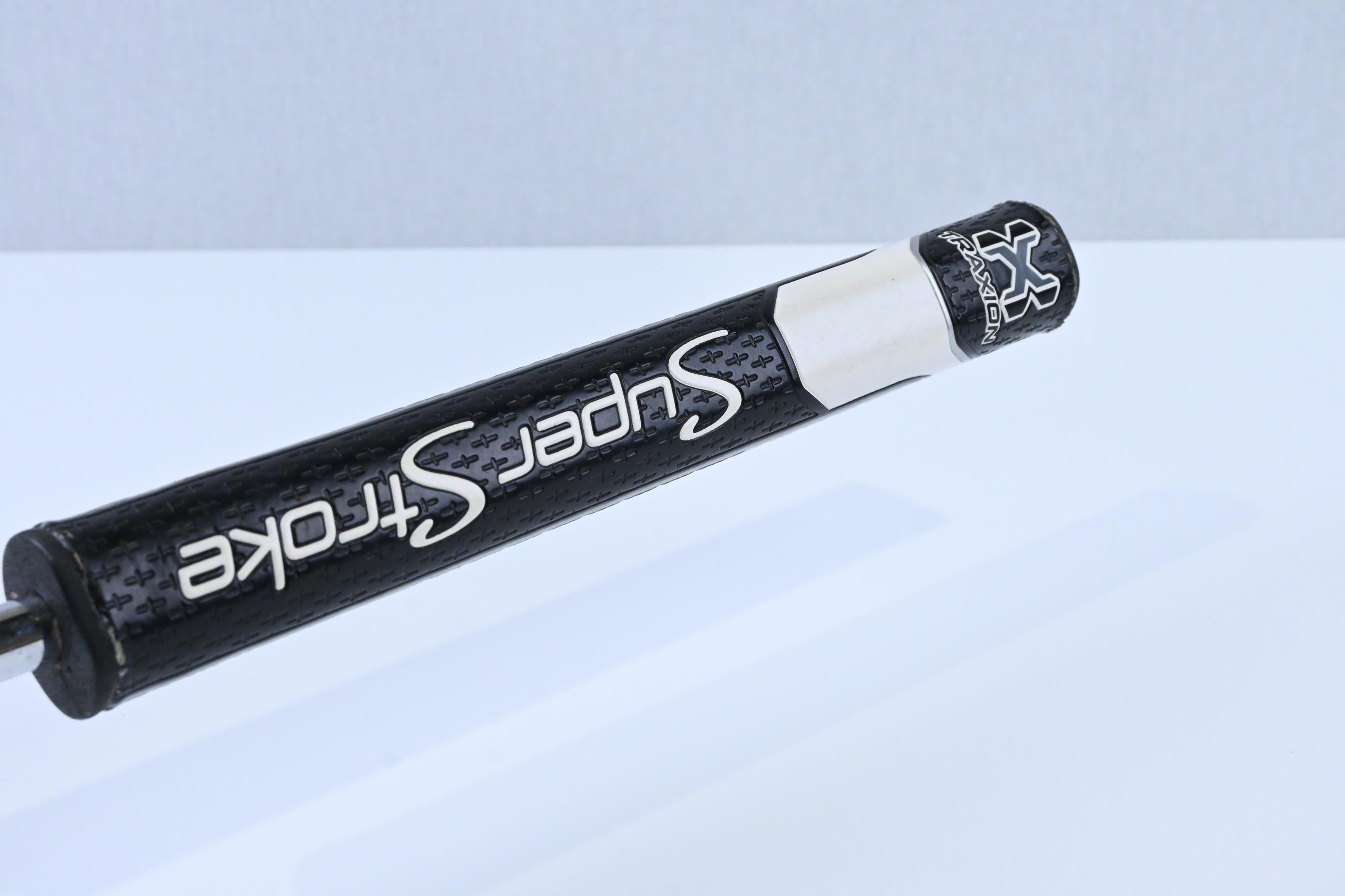 Odyssey White Hot XG Sabertooth Putter / 34 Inch