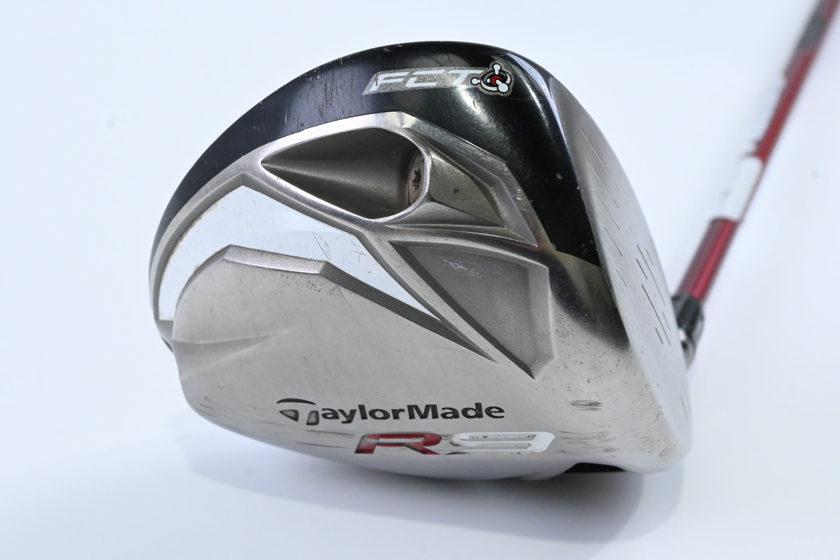 Taylormade R9 Driver / 10.5 Degree / Regular Flex Fujikura Motore 65 Shaft