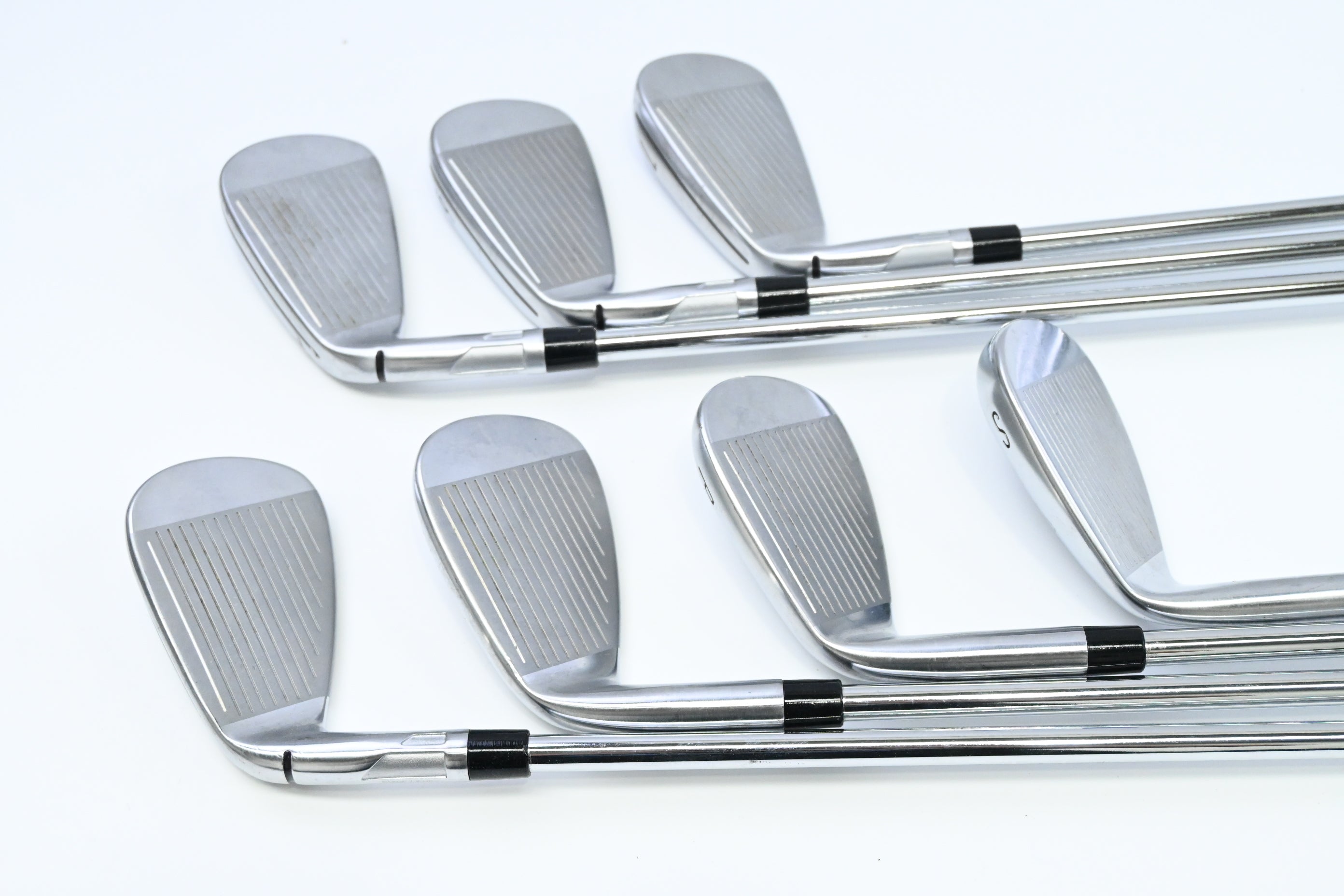 Taylormade Qi Irons / 5-PW+SW / Regular Flex KBS Max MT 85 Shafts